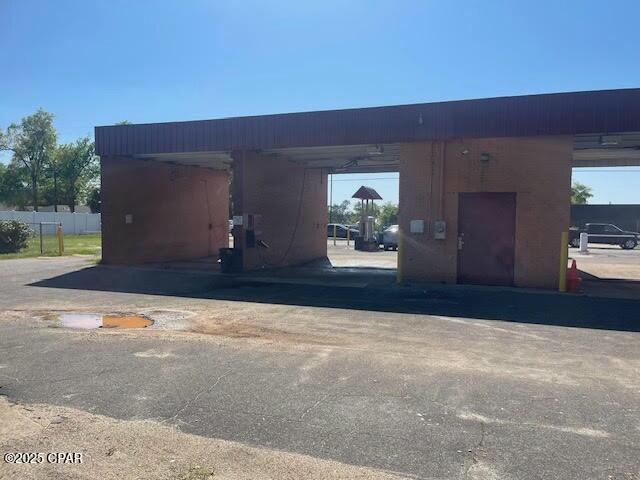 [No Recorded Subdiv] - Commercial Sale