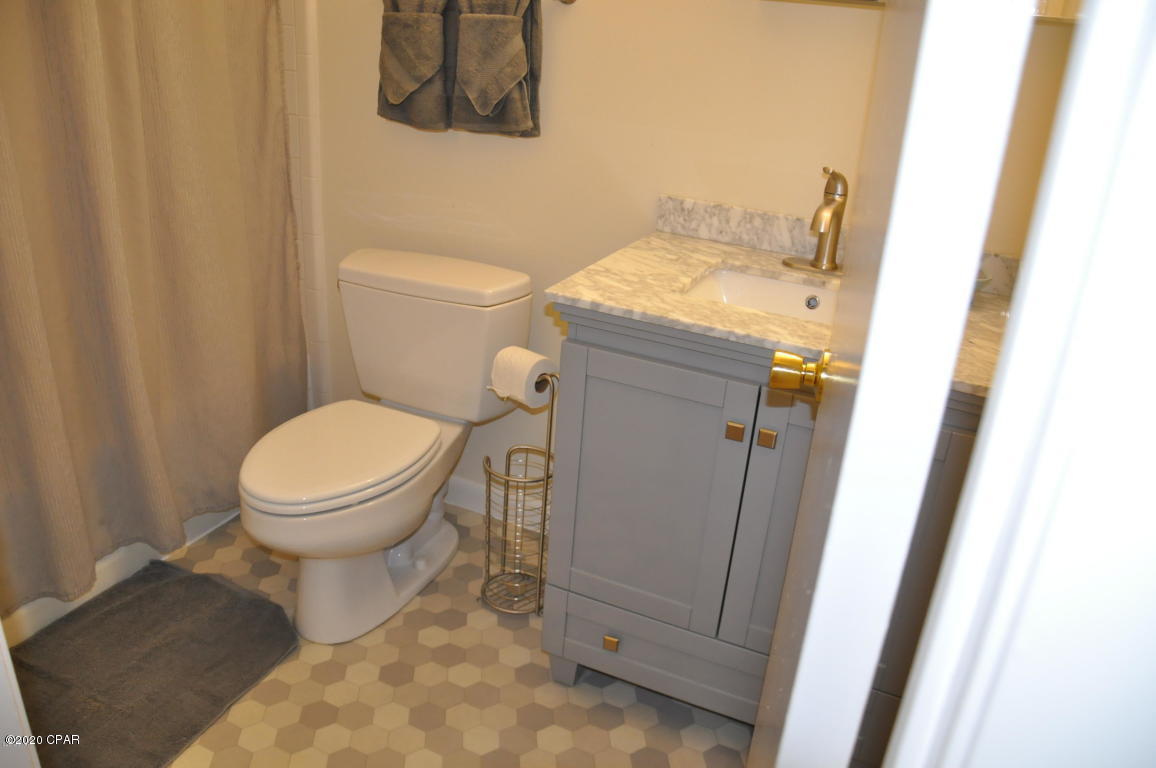 Bay Club Condo Ph 1 - Residential