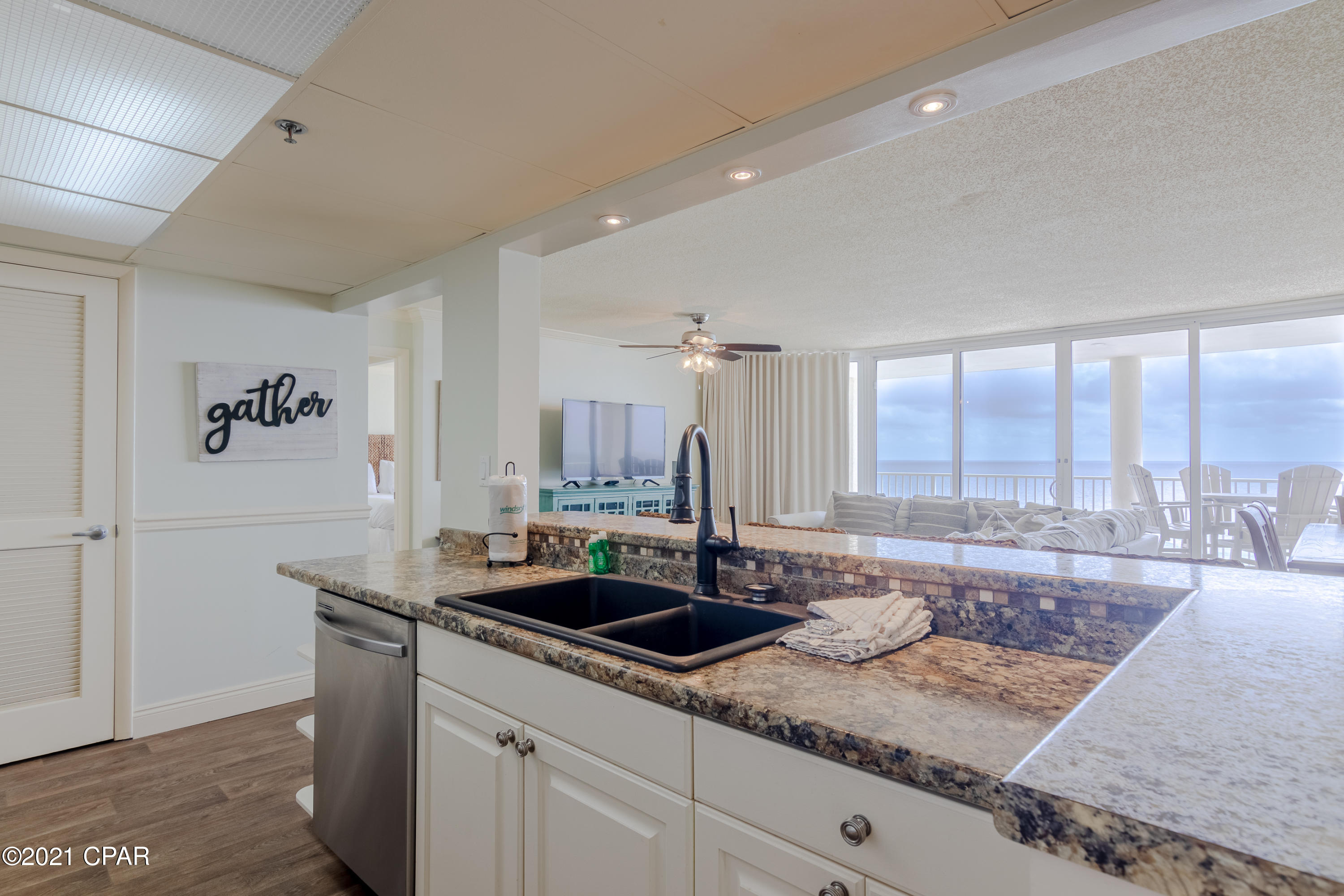 Long Beach Towers I - Residential