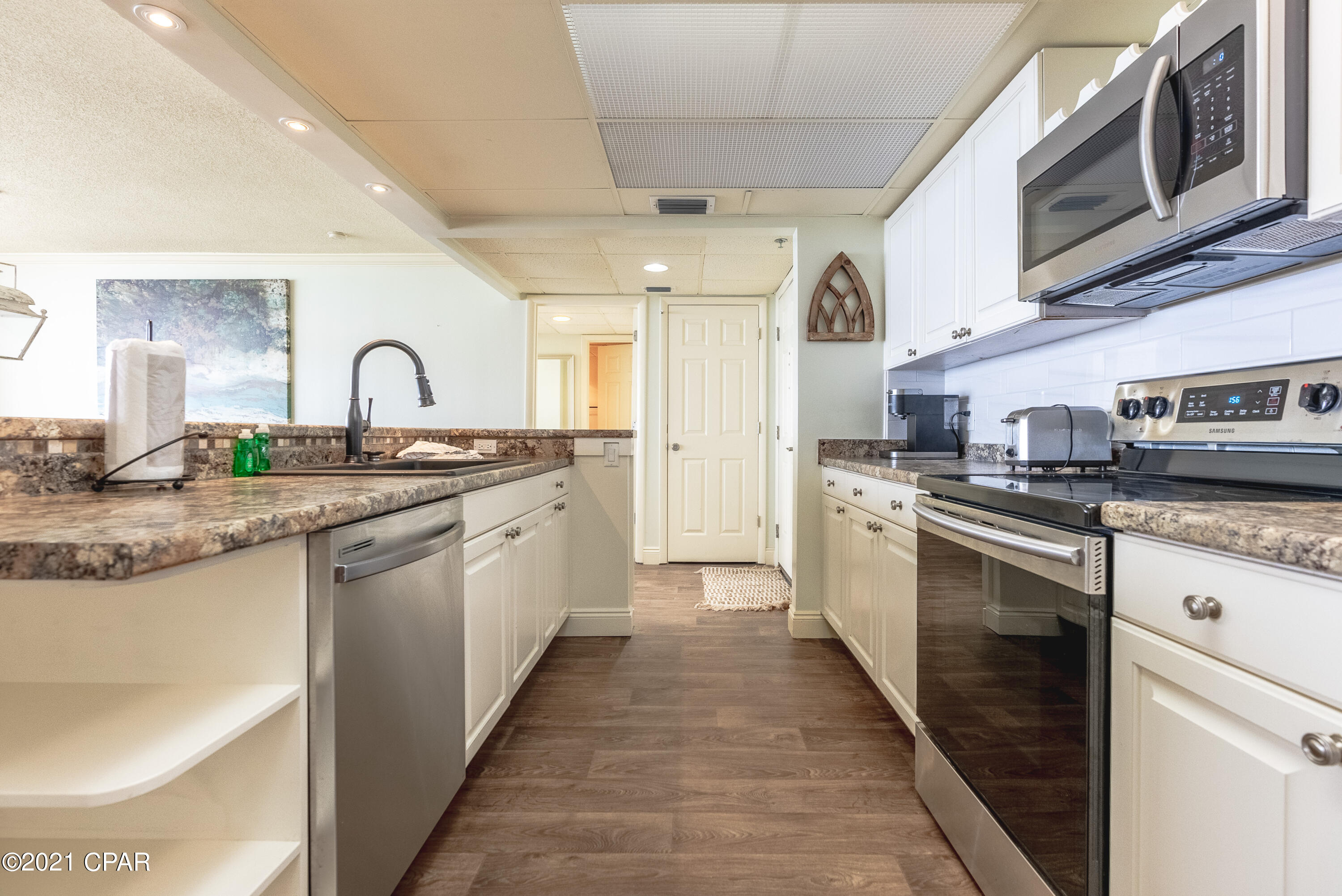 Long Beach Towers I - Residential