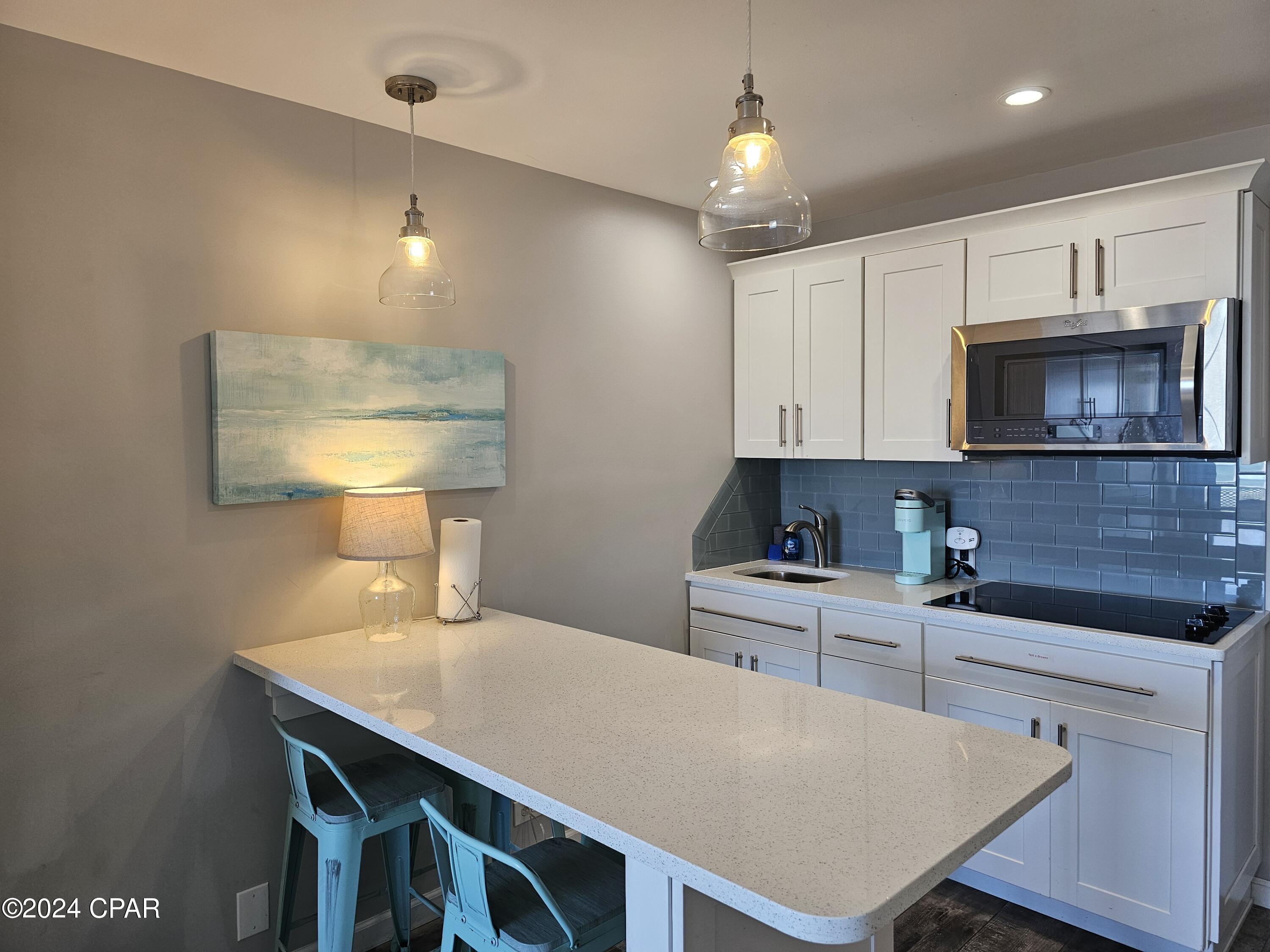 Fontainebleau Terrace - Residential