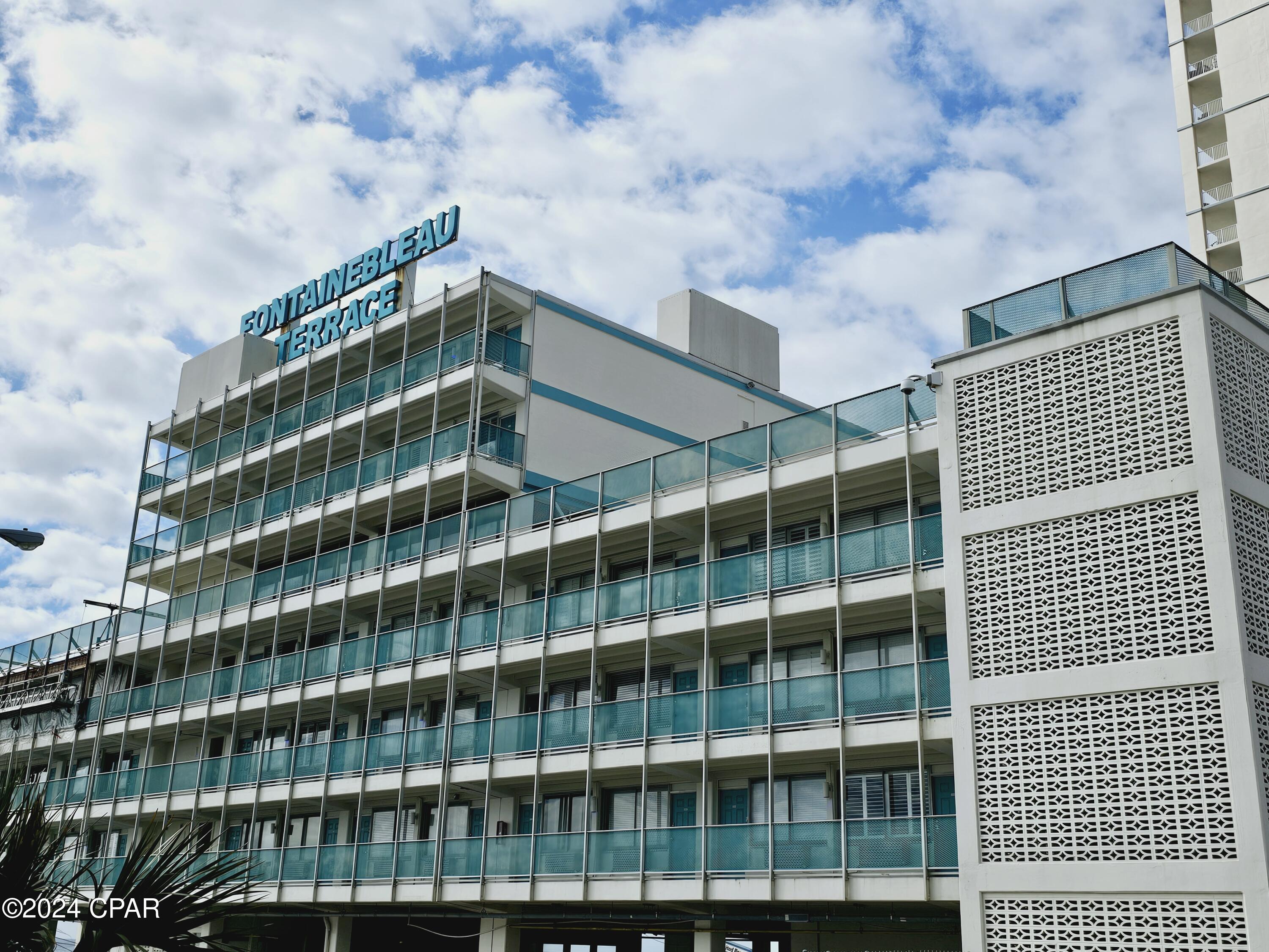 Fontainebleau Terrace - Residential