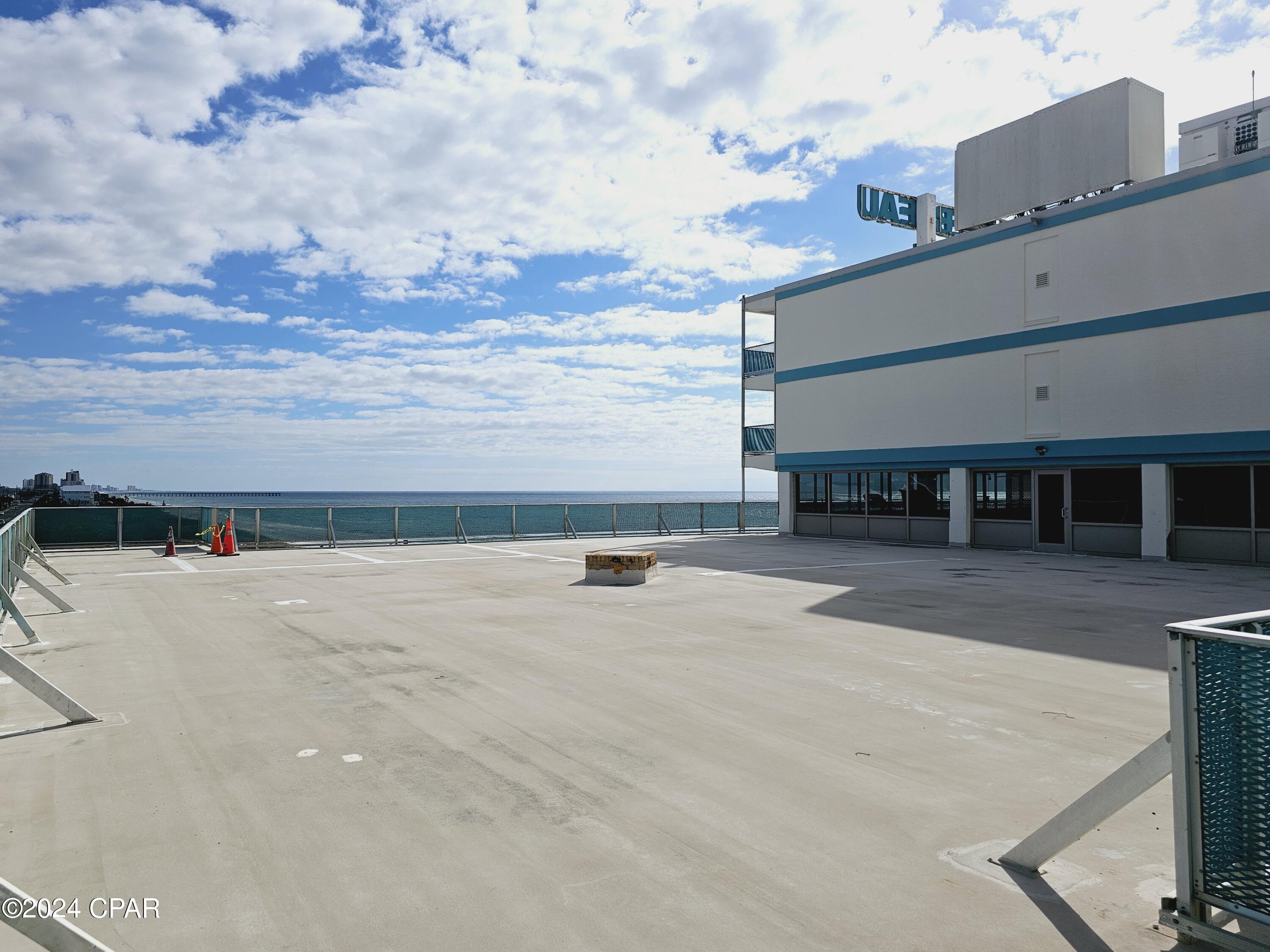 Fontainebleau Terrace - Residential