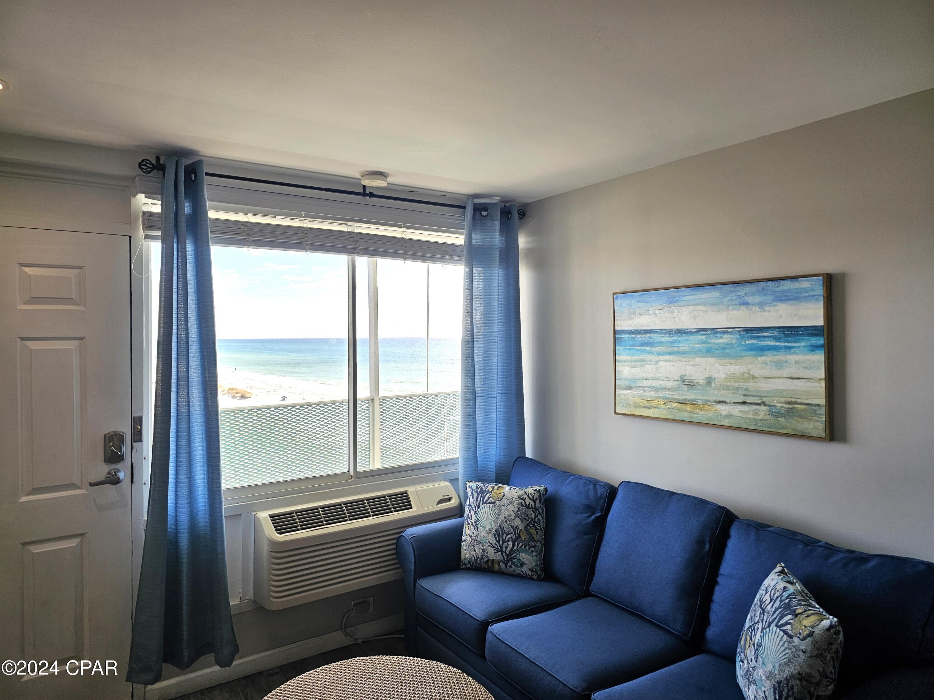 Fontainebleau Terrace - Residential