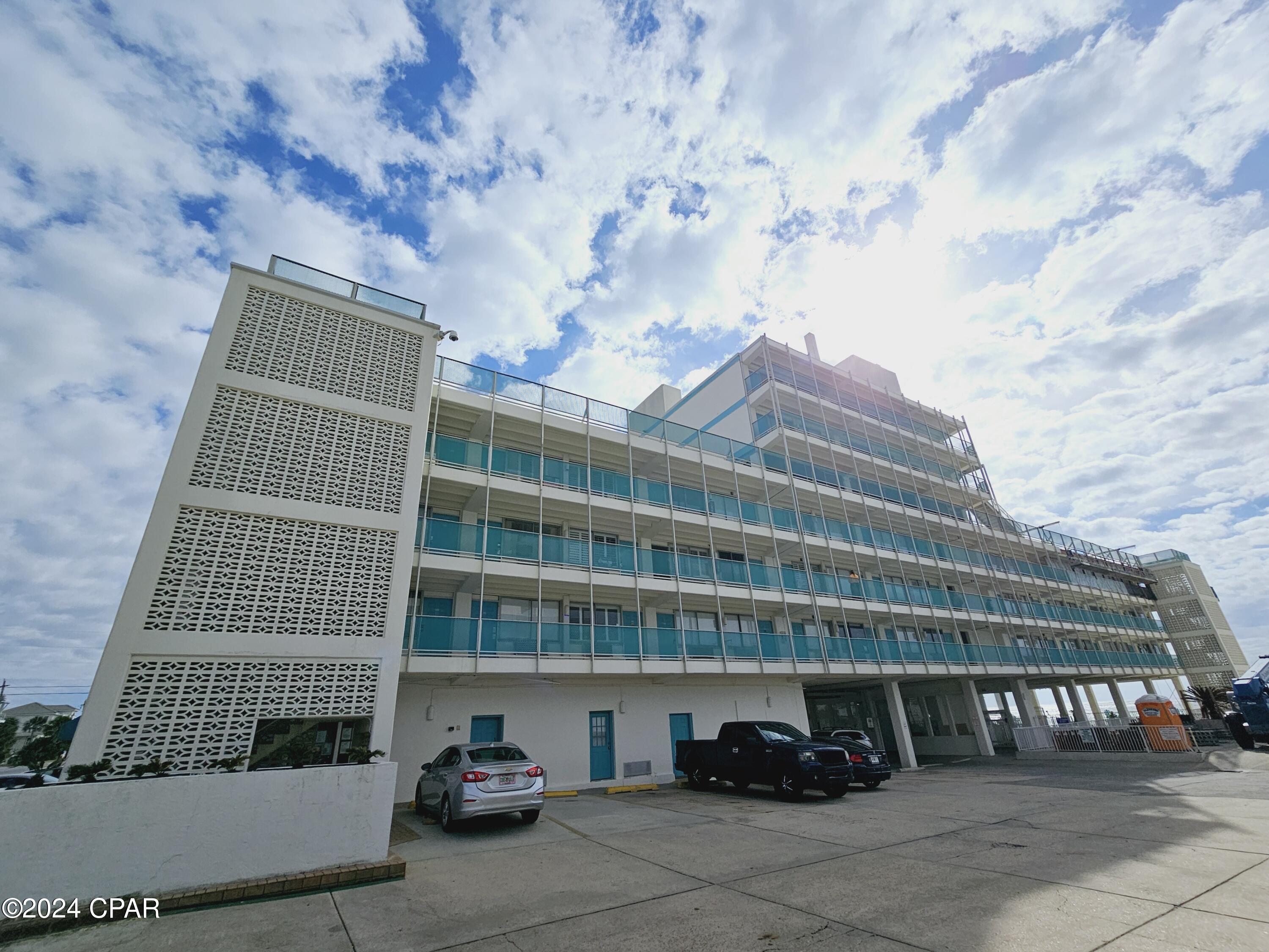 Fontainebleau Terrace - Residential