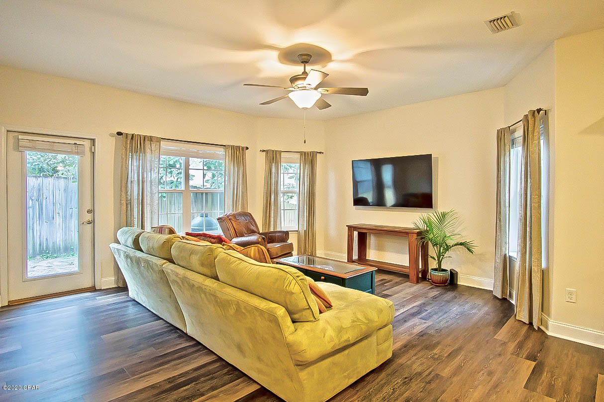 Valparaiso Pinecrest 6 - Residential