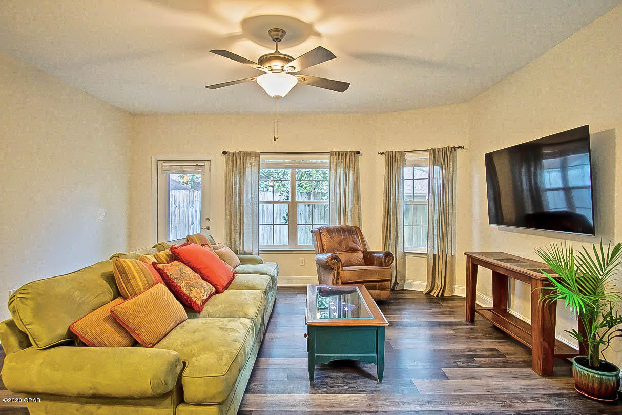 Valparaiso Pinecrest 6 - Residential