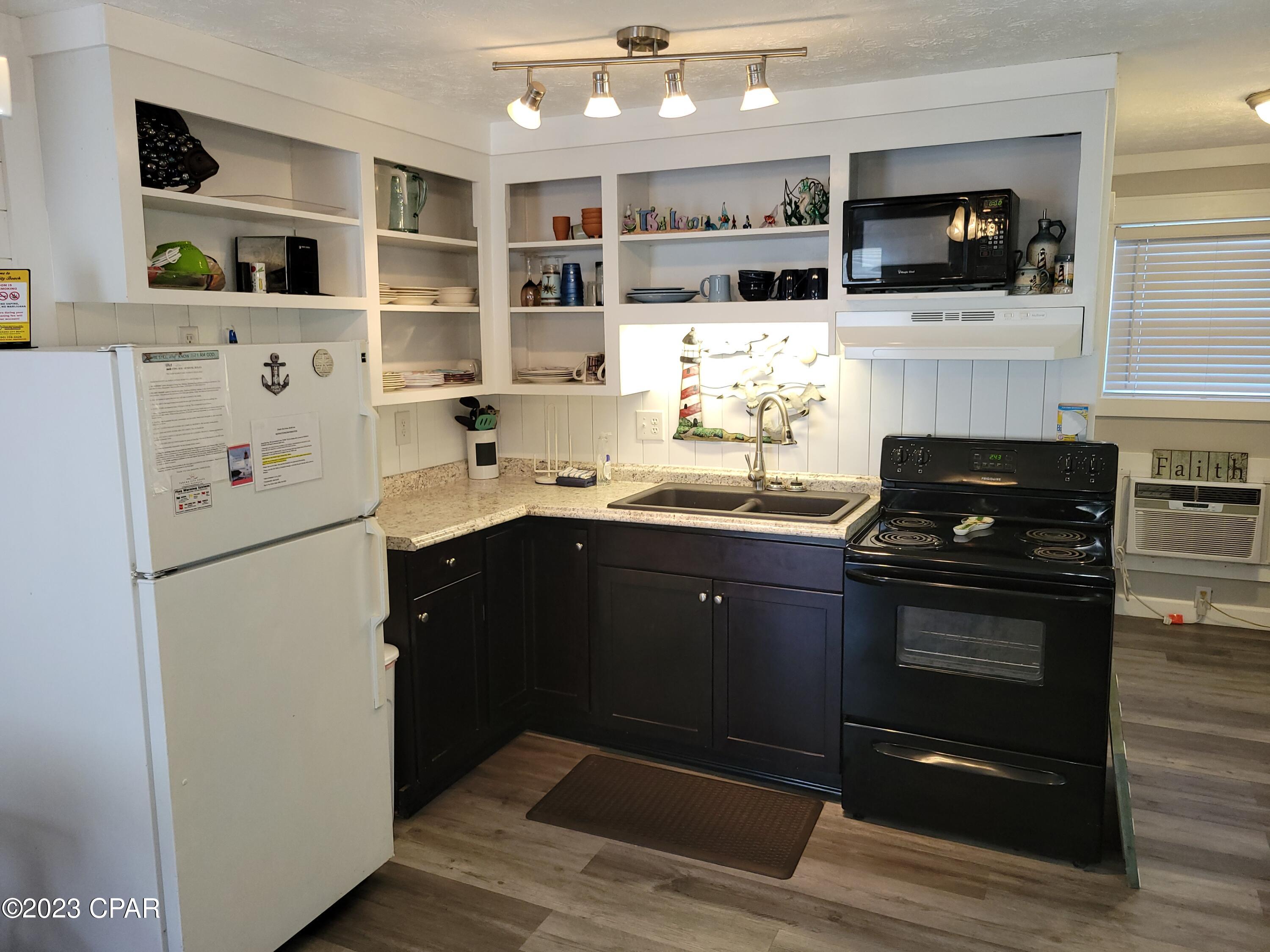 Stingray Condo. - Residential