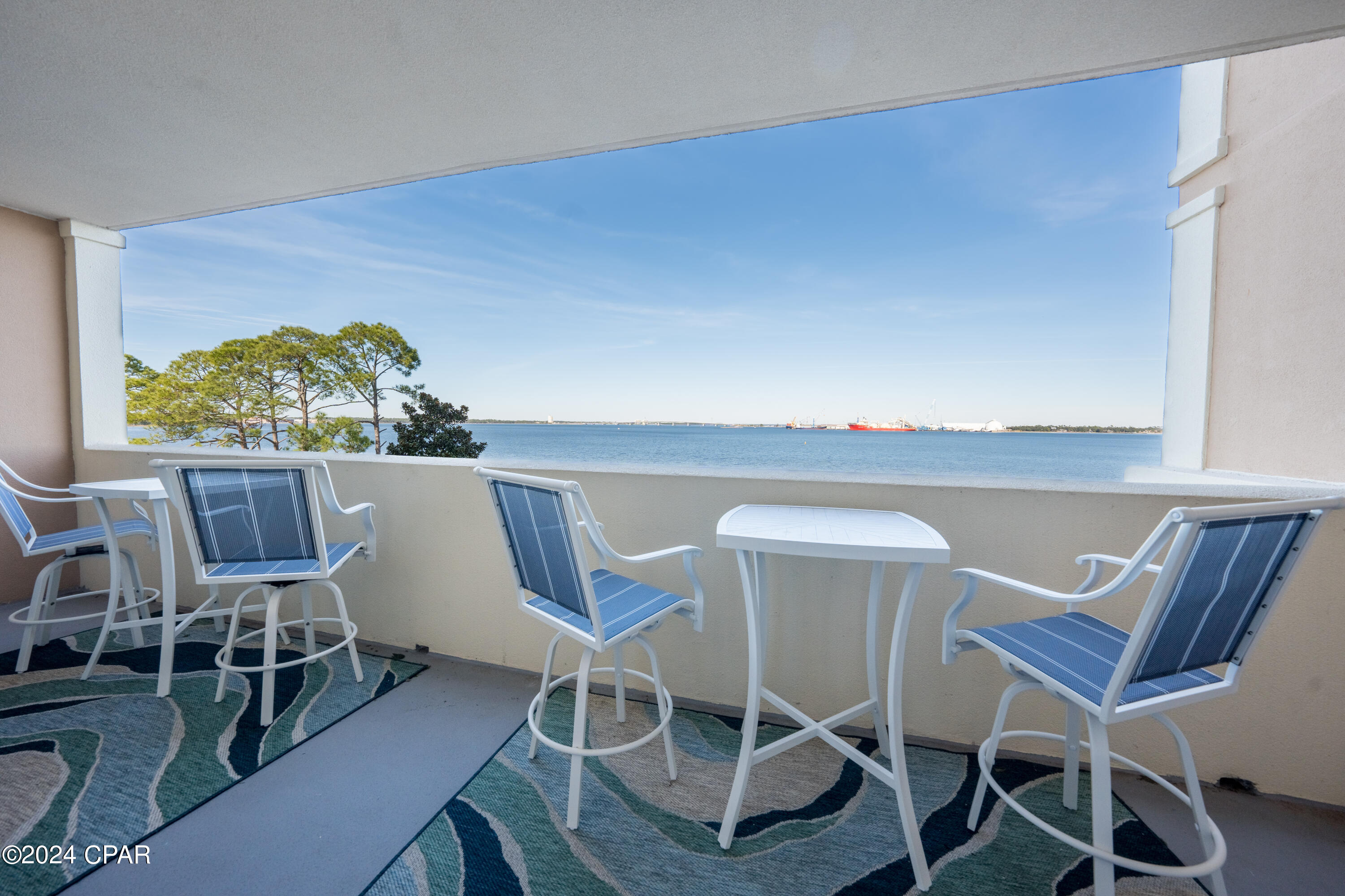 Magnolia Bay Club - Residential