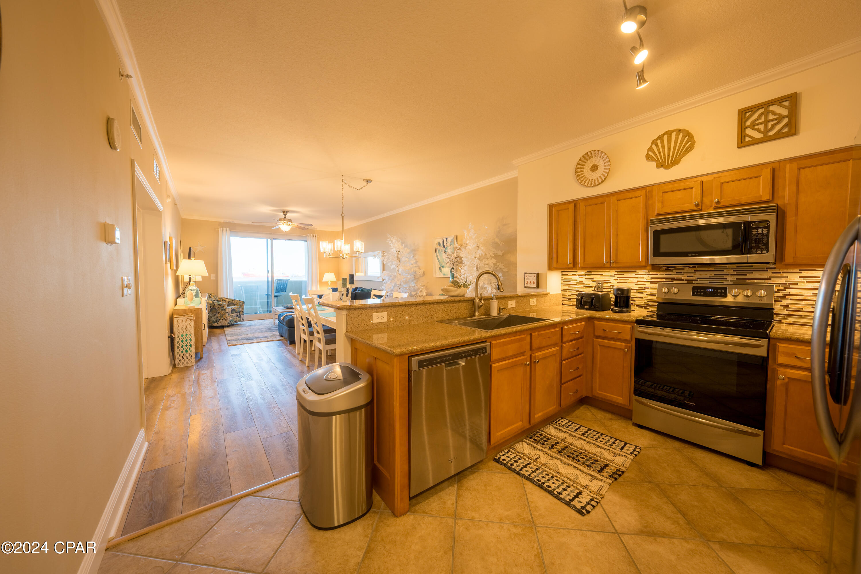 Magnolia Bay Club - Residential