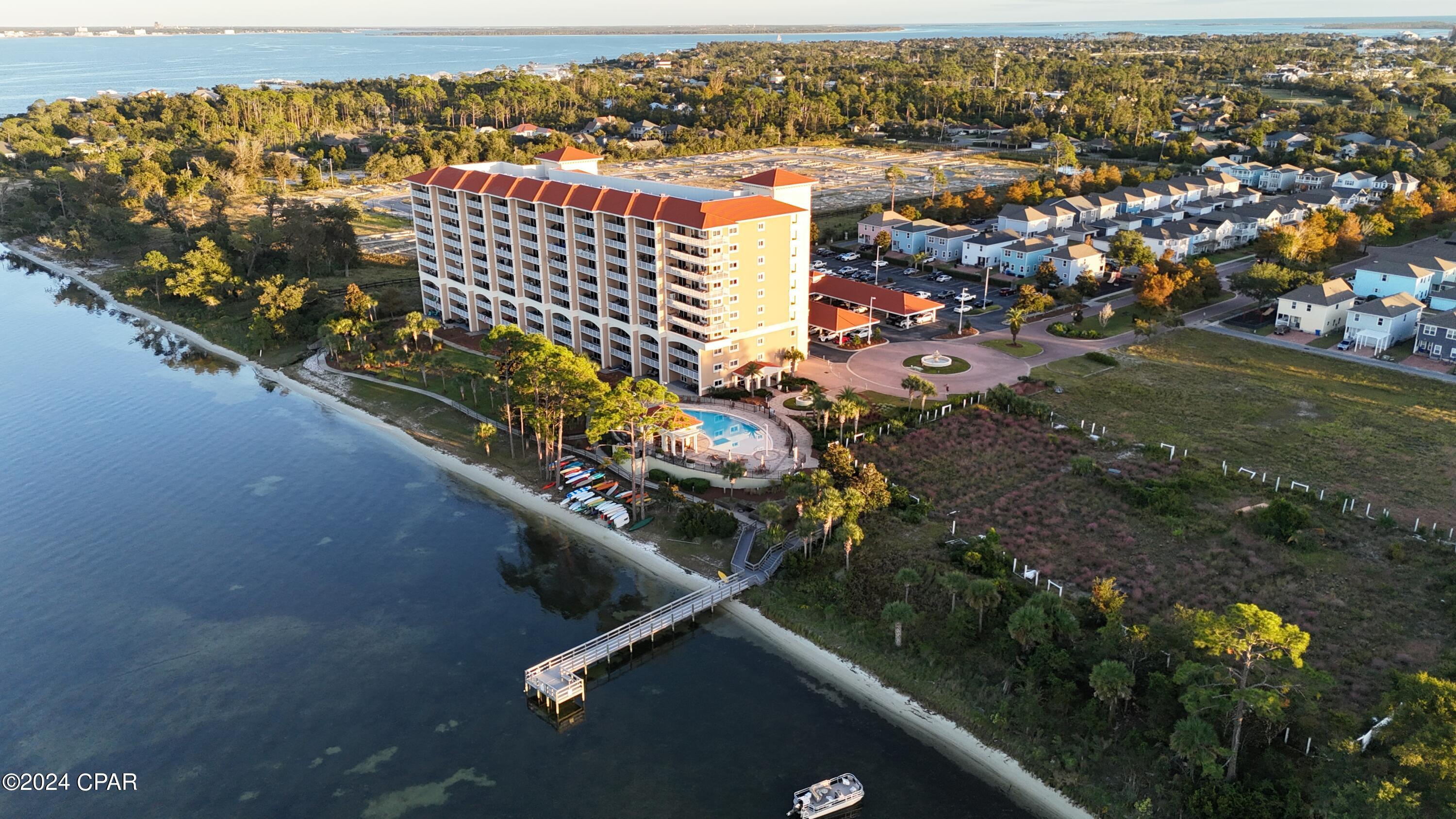 Magnolia Bay Club - Residential