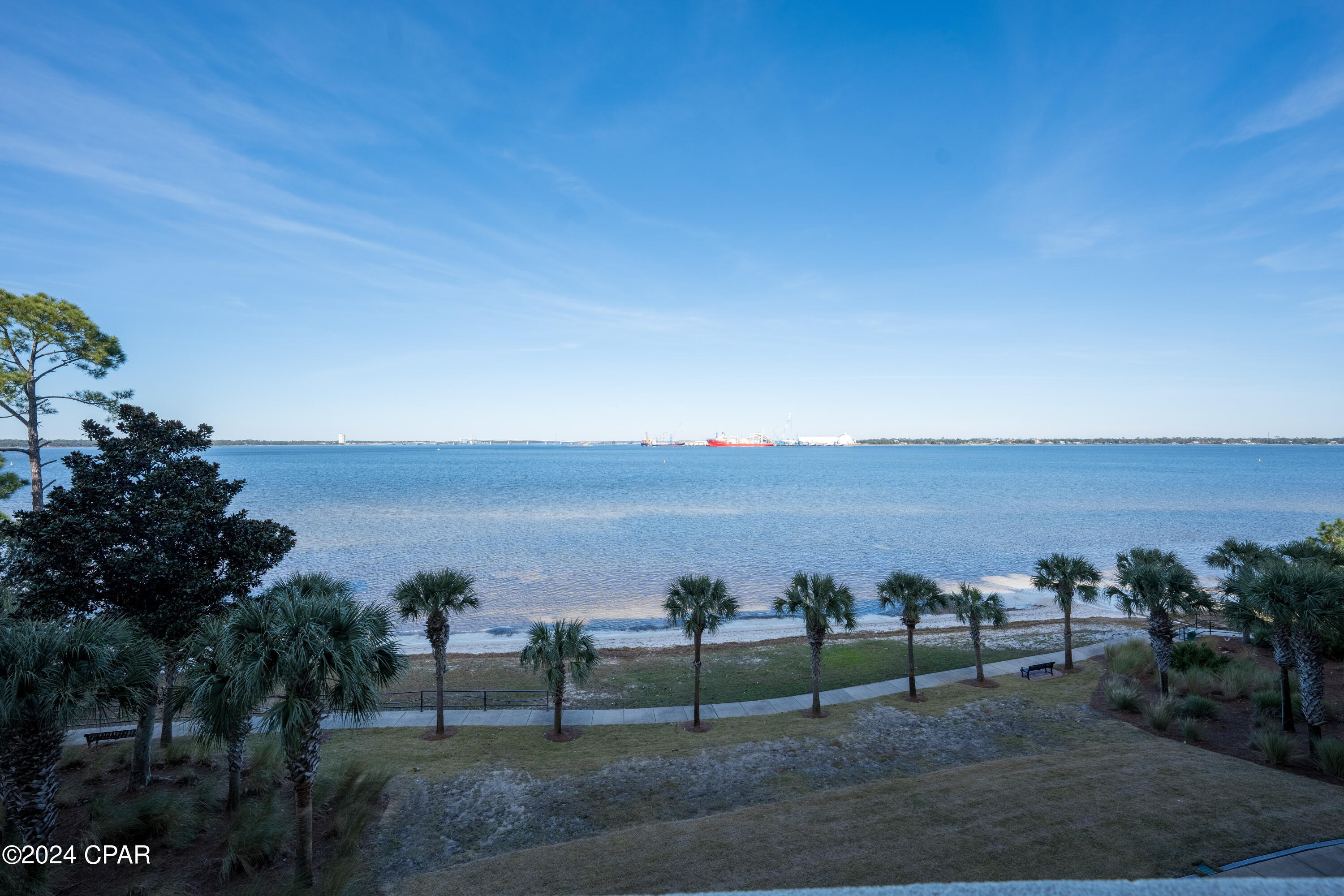 Magnolia Bay Club - Residential