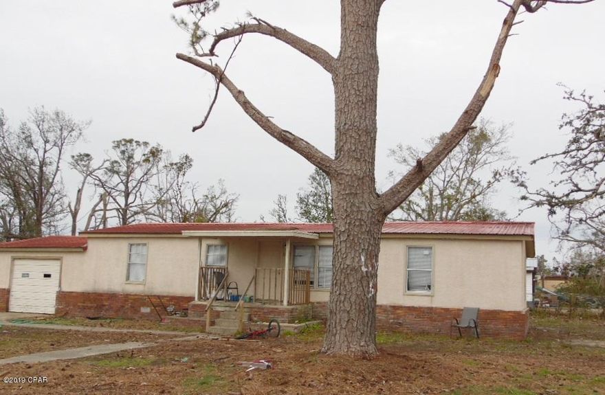 ' Home is situated on corner lot with 3bedrooms 2 baths features large living room, breakfast bar, and dining room with attached carport. Make this your home or keep it as a rental income.