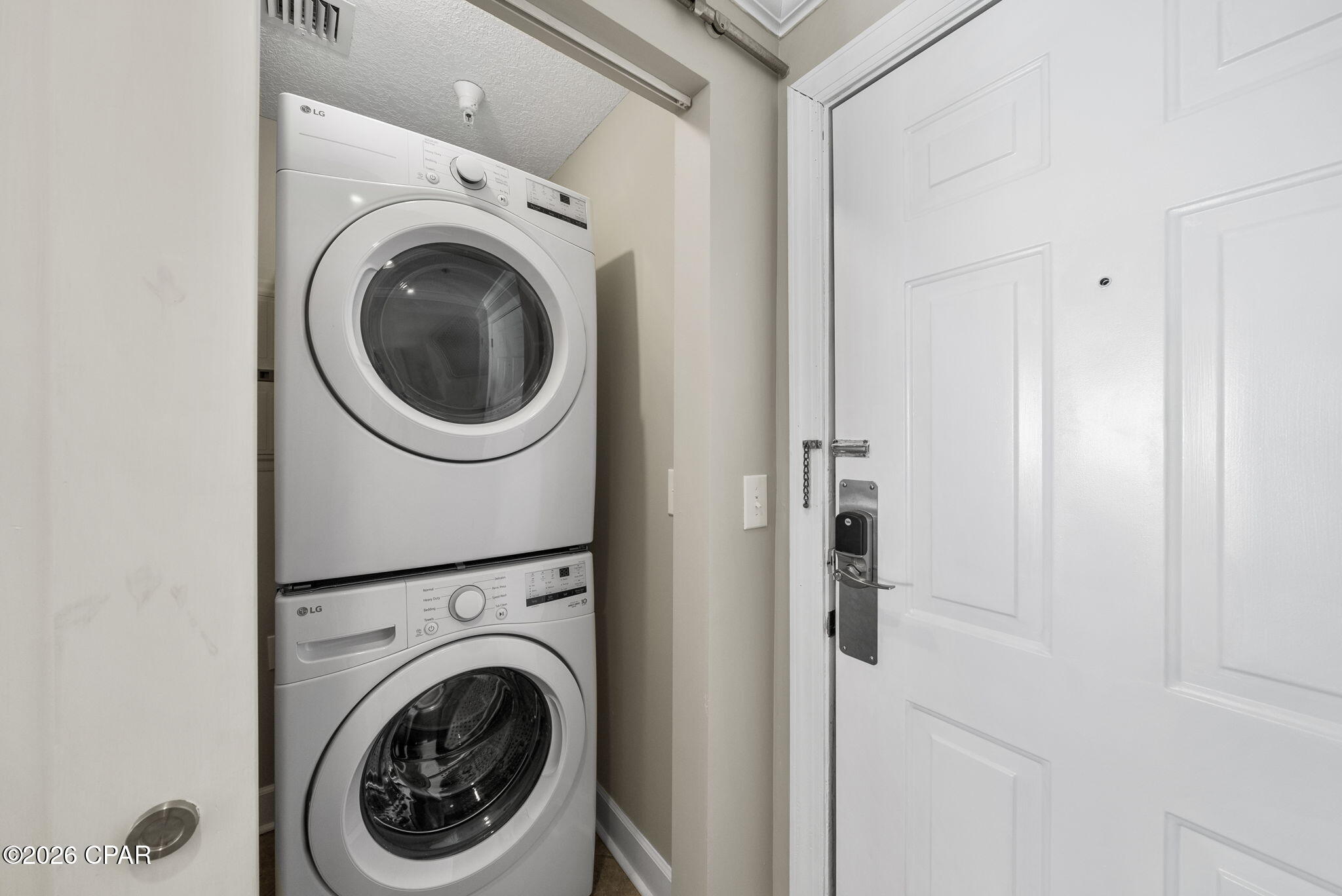 Twin Palms Resort - Residential