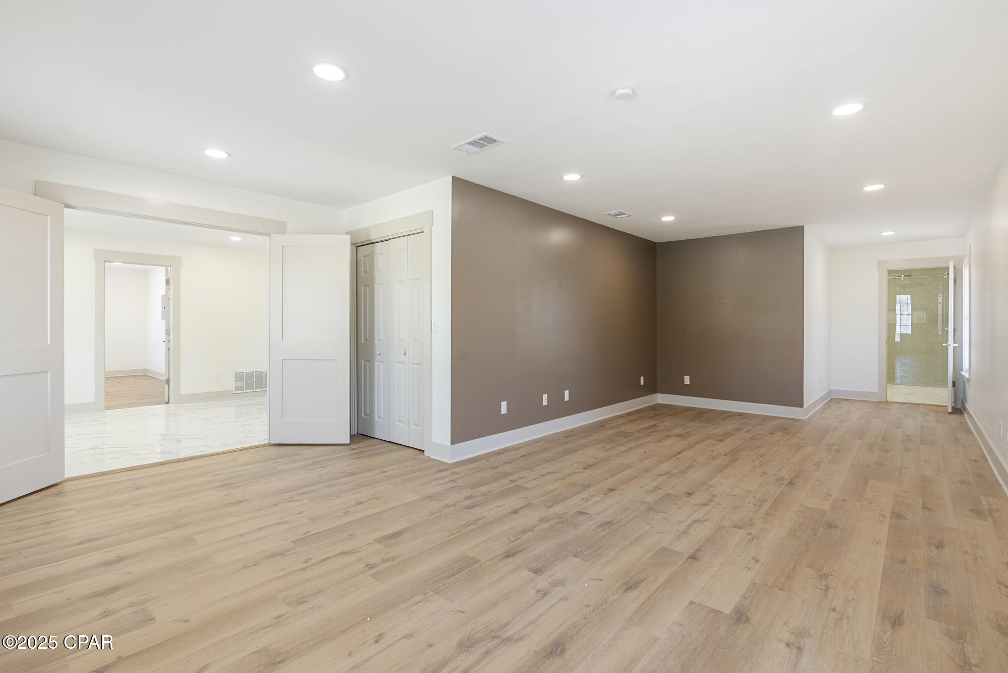 Suntime Beach U-1 - Residential