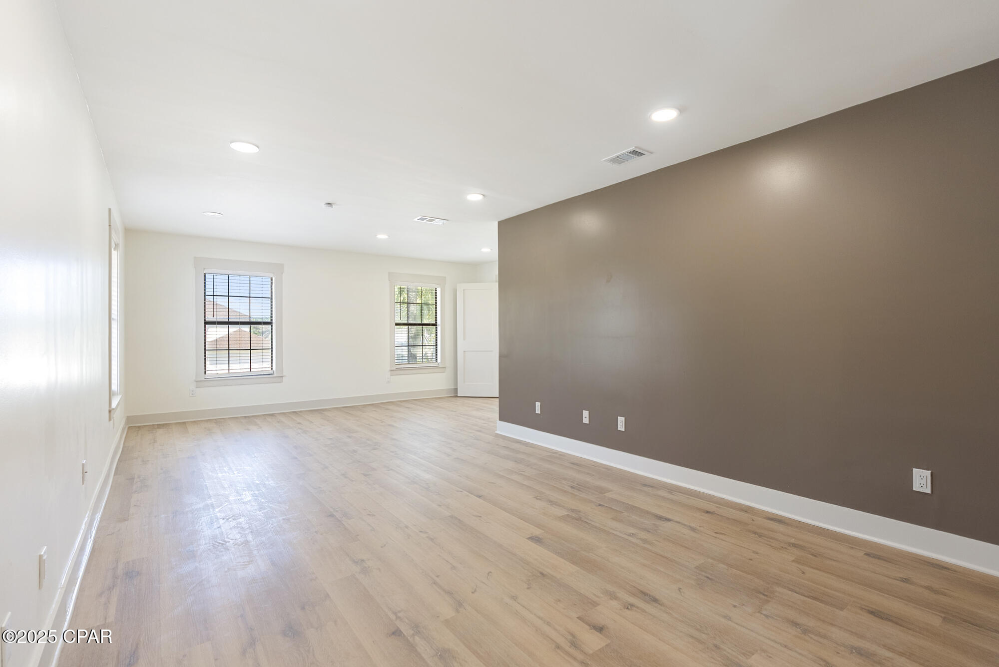 Suntime Beach U-1 - Residential