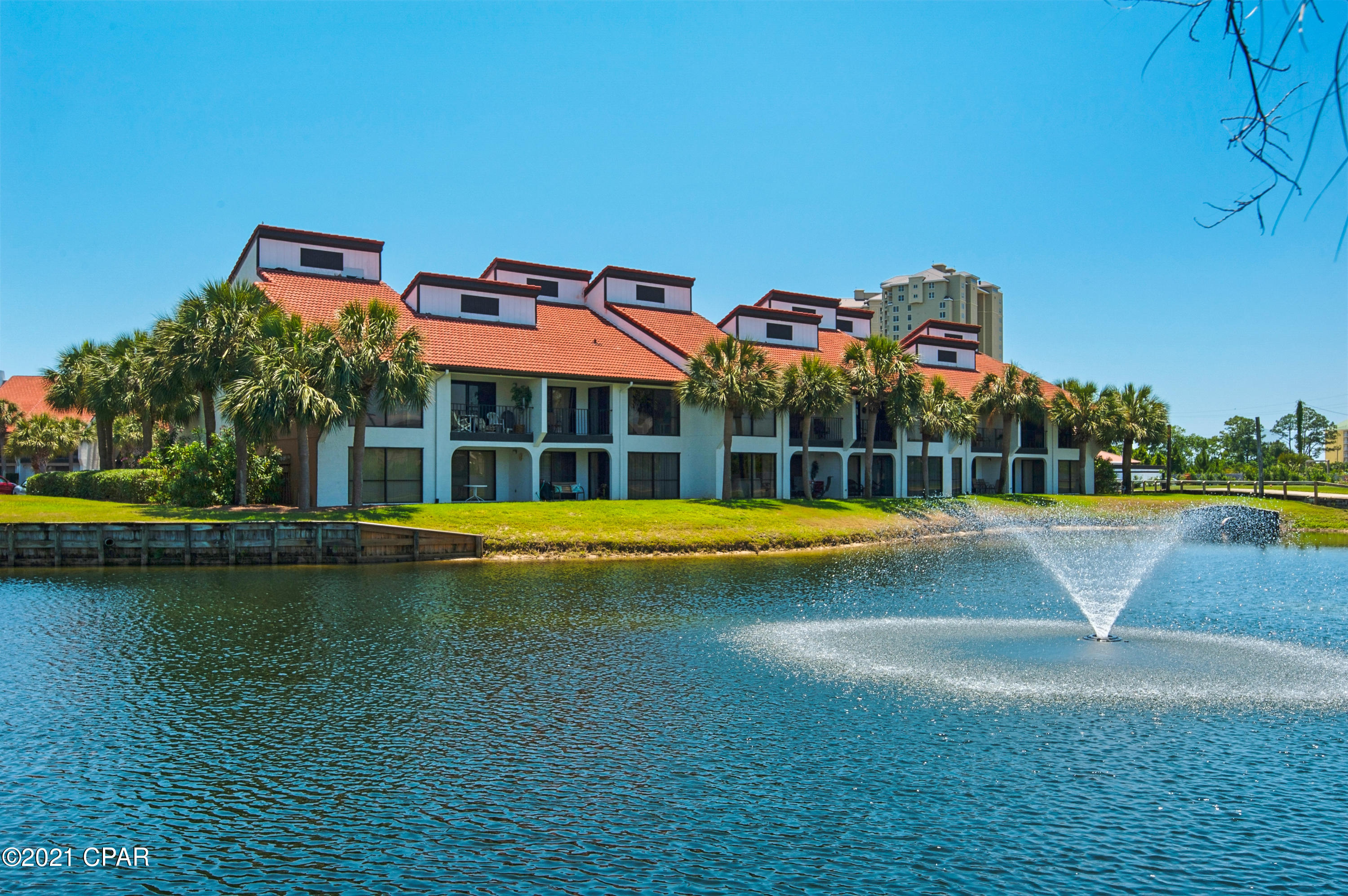 Edgewater Golf Villas V-C - Residential