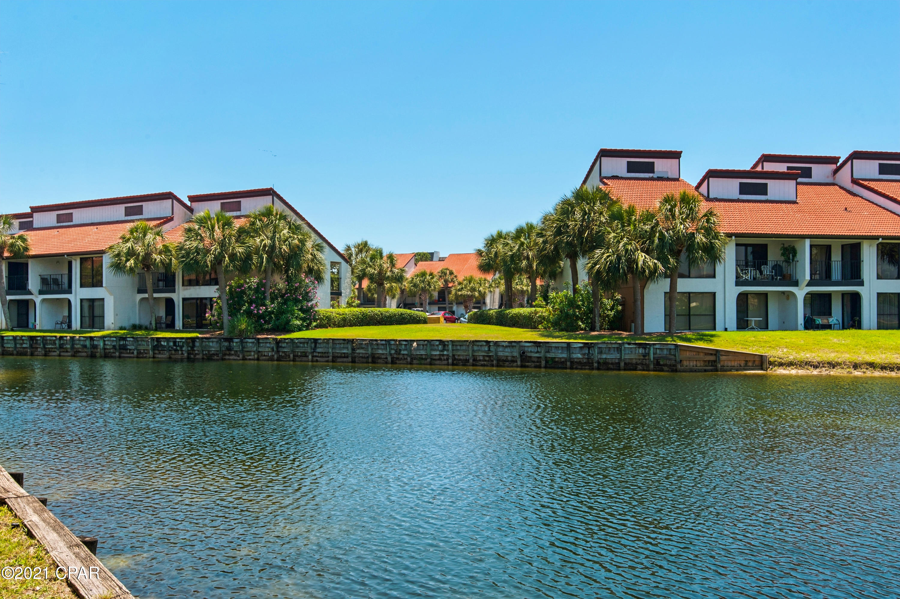 Edgewater Golf Villas V-C - Residential