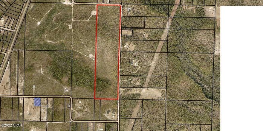 Corner location on Dickerson Rd with lots of road frontage.  Short distance to Hwy 231.  South to Panama City to Beaches and North to Interstate 10.  No deed restrictions.