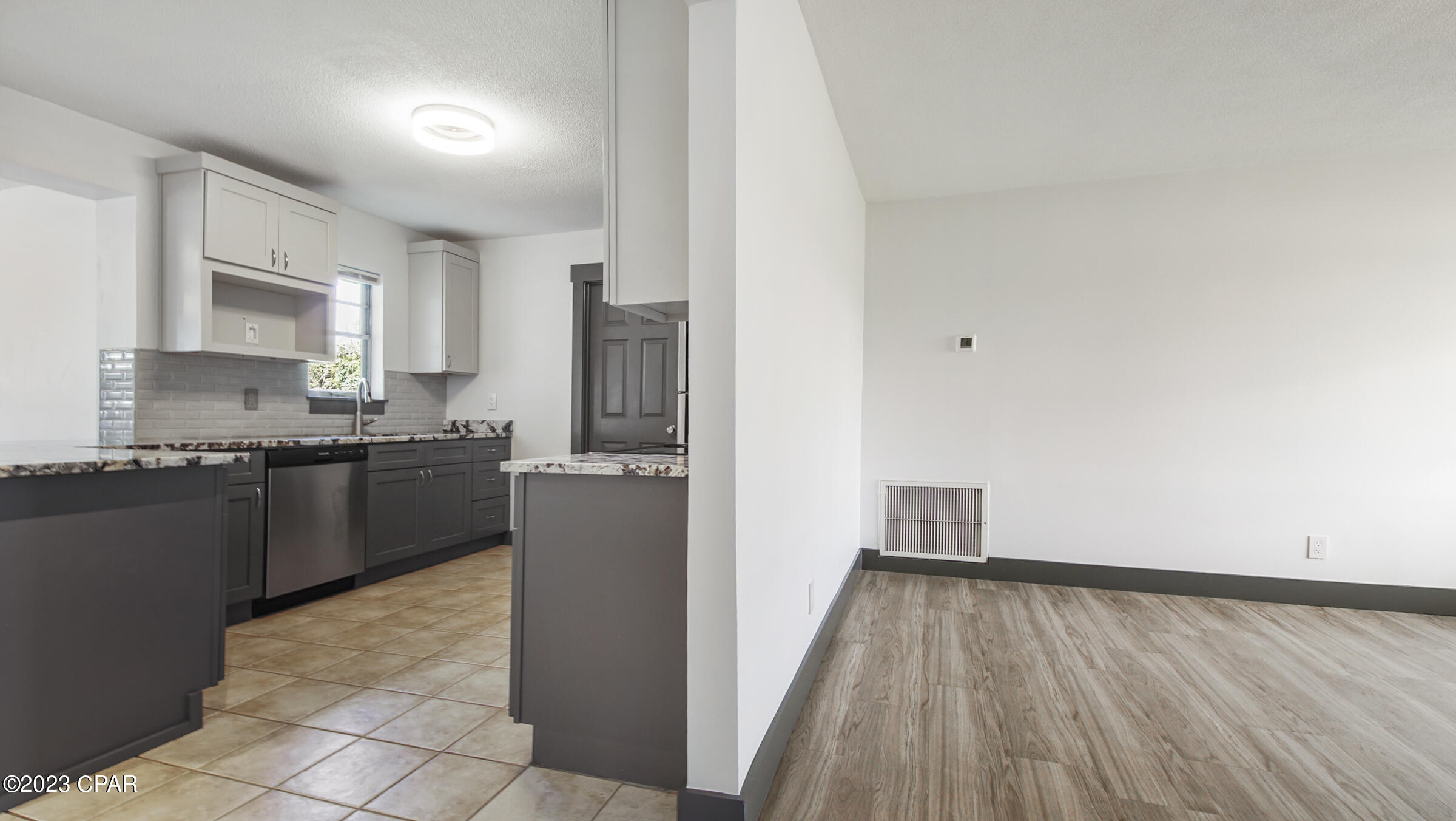 Hentz 1st Add Unit B - Residential