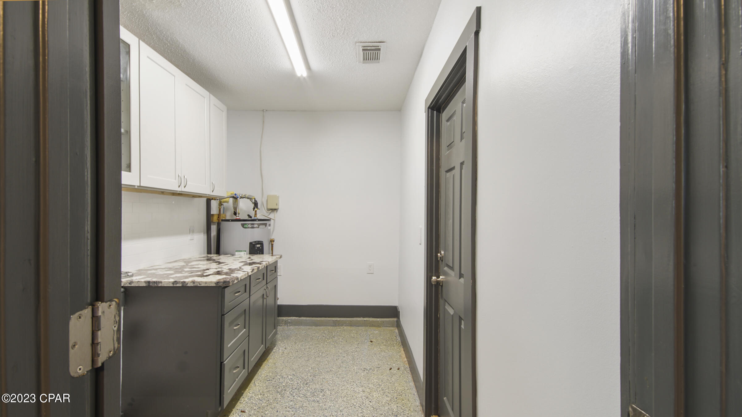 Hentz 1st Add Unit B - Residential