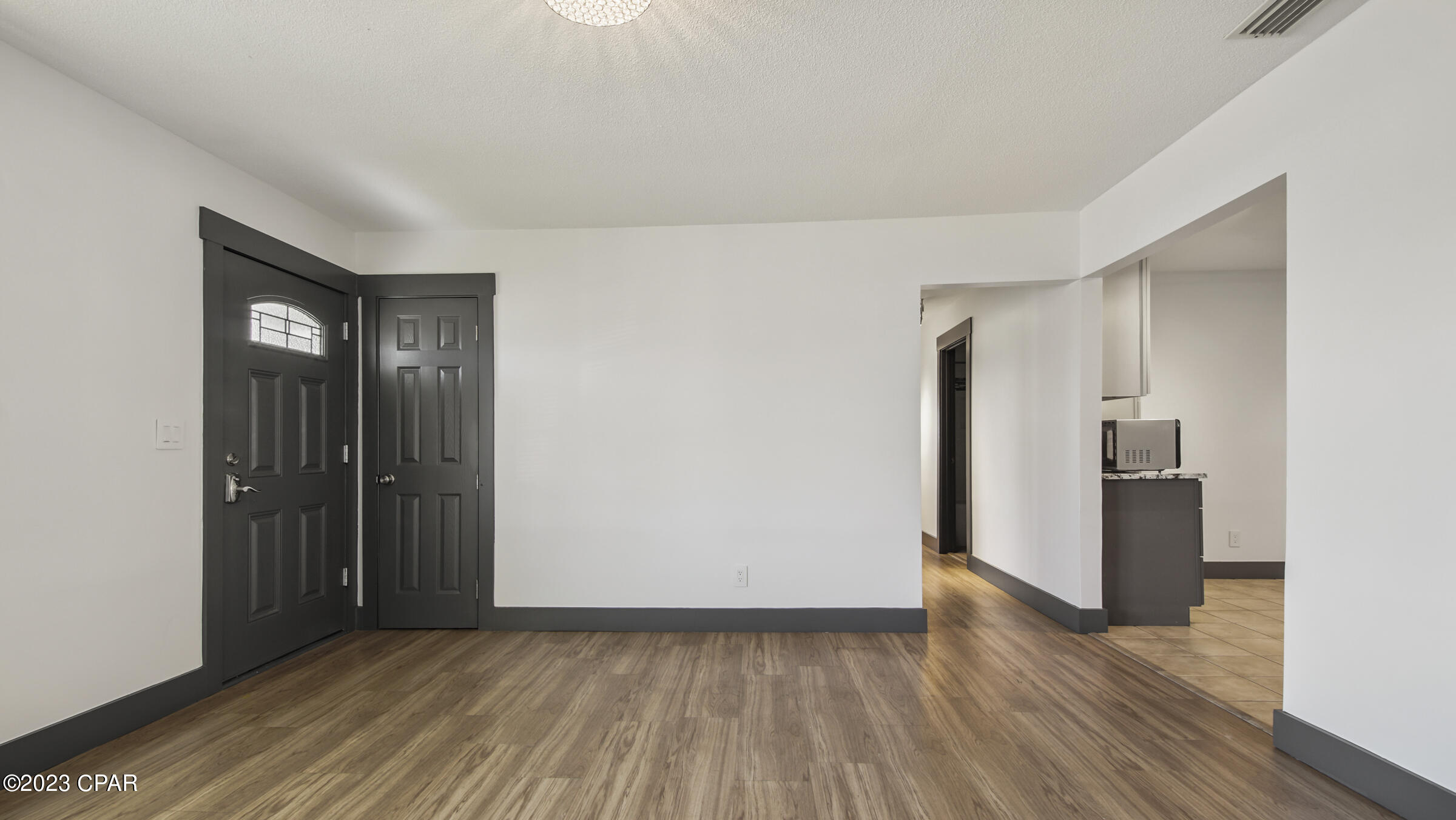 Hentz 1st Add Unit B - Residential