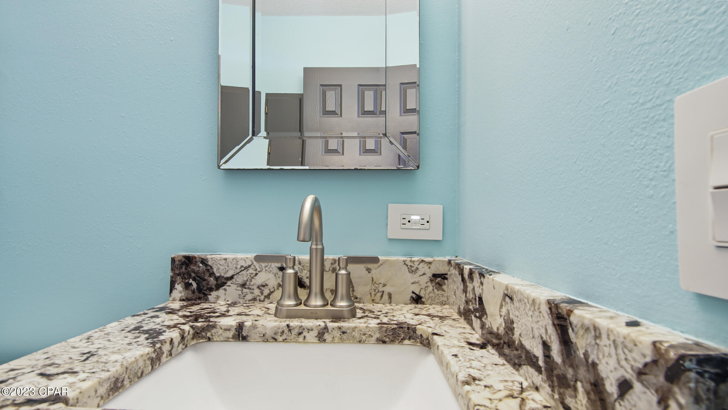 Hentz 1st Add Unit B - Residential