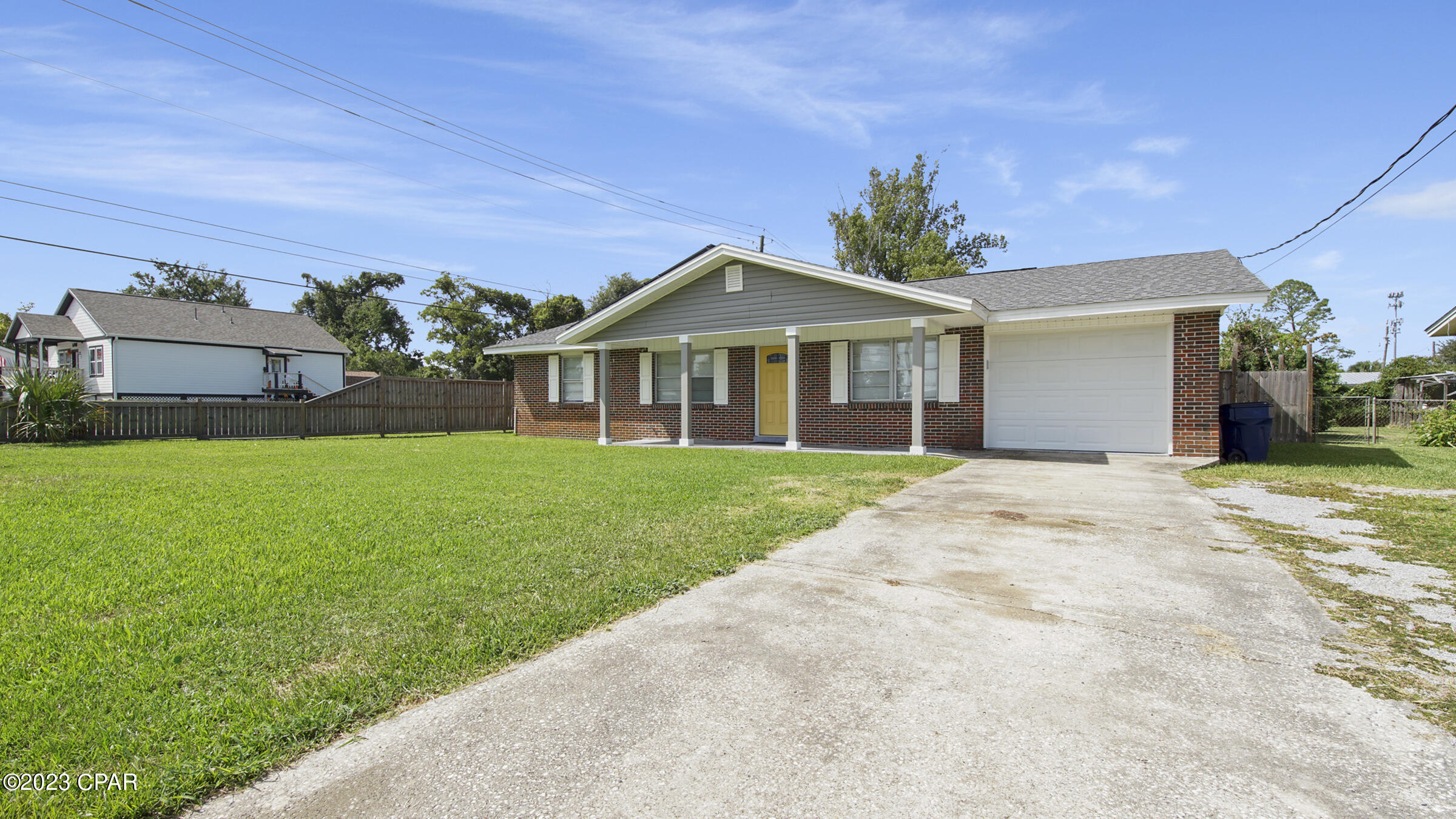 Hentz 1st Add Unit B - Residential