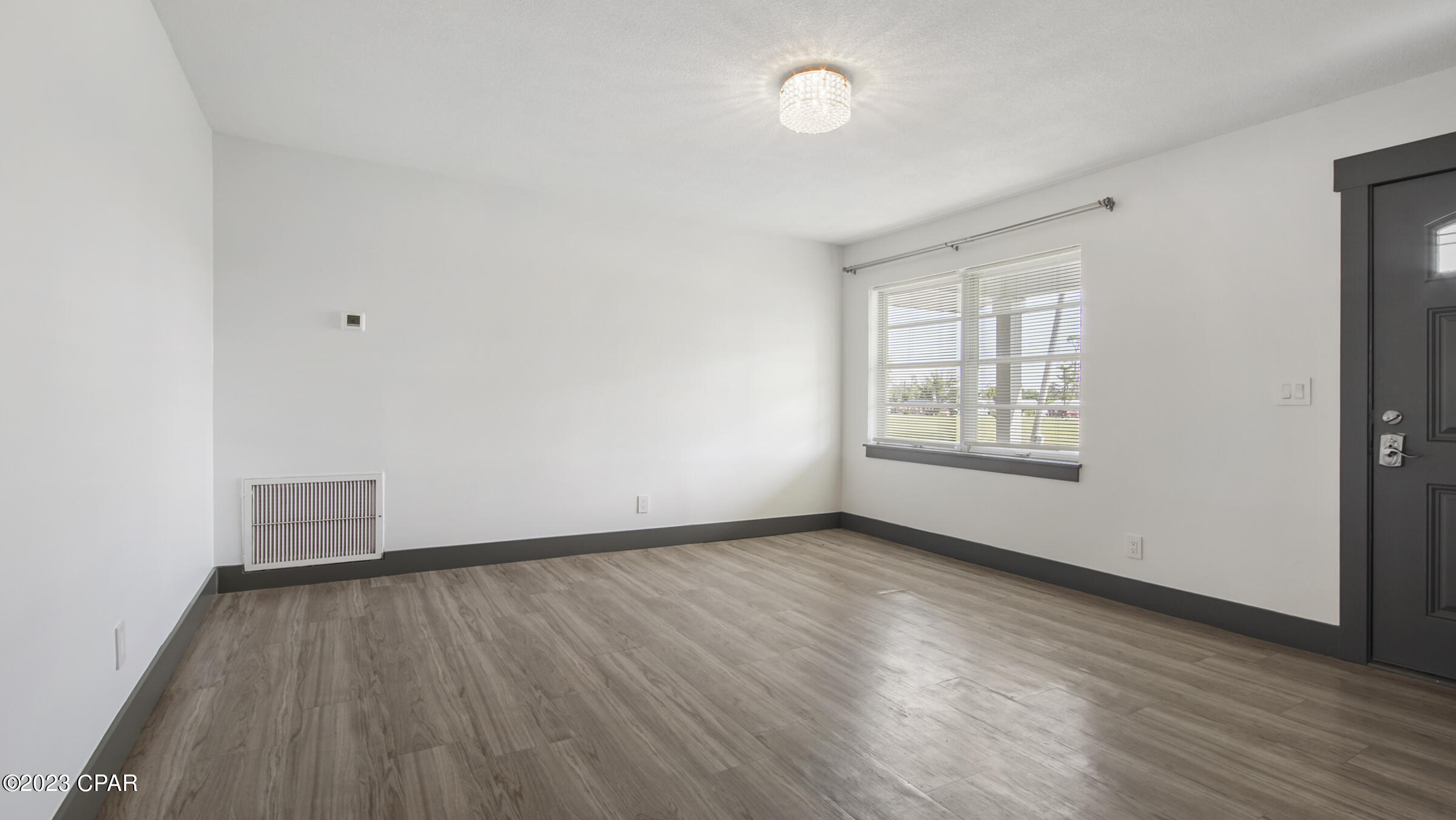 Hentz 1st Add Unit B - Residential