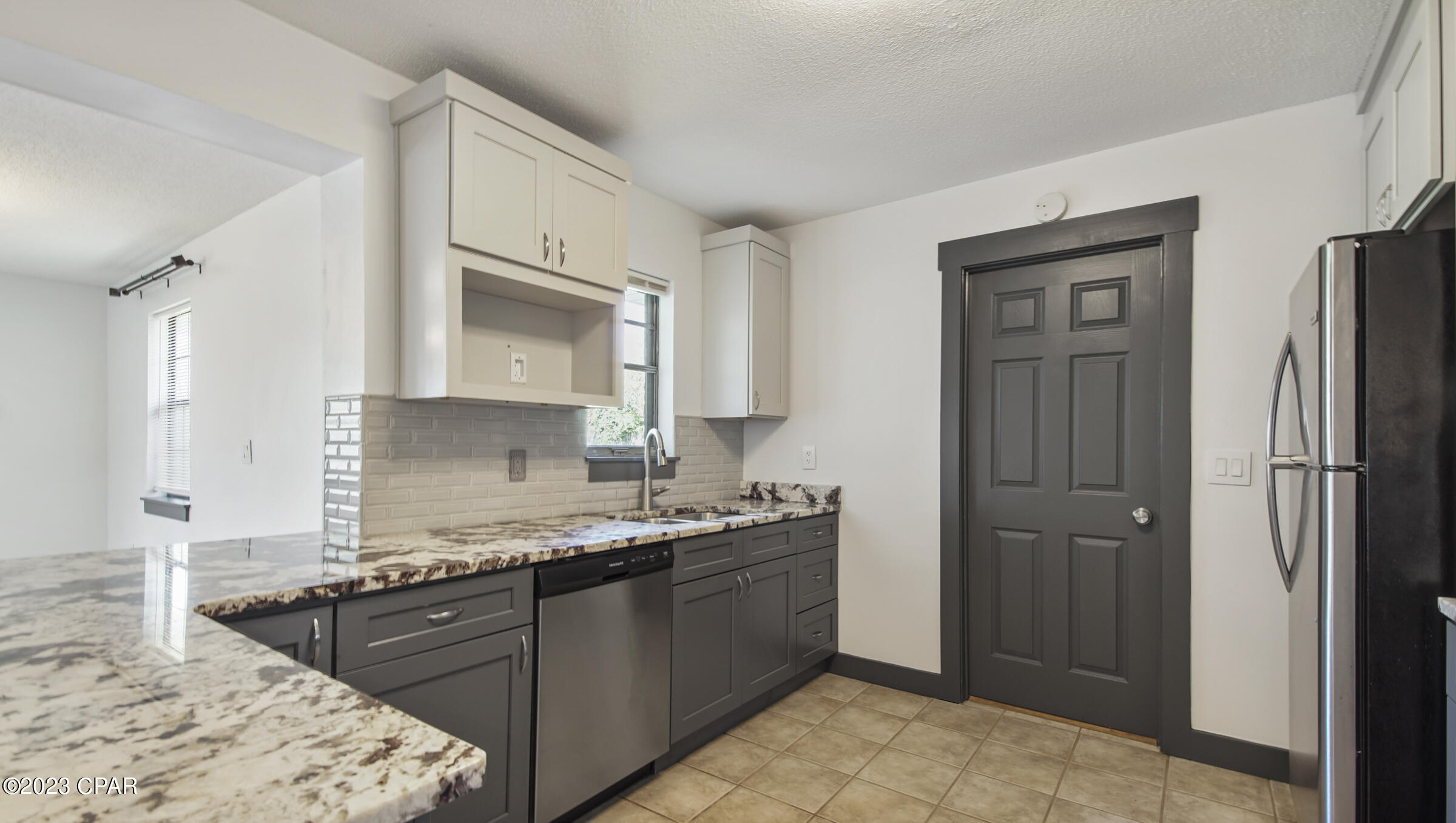 Hentz 1st Add Unit B - Residential