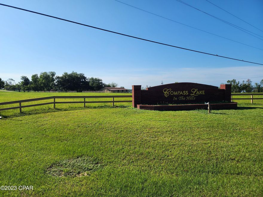 Looking for privacy? Escape the hustle and bustle of city life! Lot in Compass Lake in the Hills on Edison Ave. Build your single-family home and enjoy all the amenities that Compass and McCormick Lakes have to offer. Community pool, cabins, rv park, tennis courts, community center, fishing, boating, jet skiing all while enjoying your own privacy. Voluntary HOA dues of $135 annually allow use of amenities. HOA does have deed restrictions.