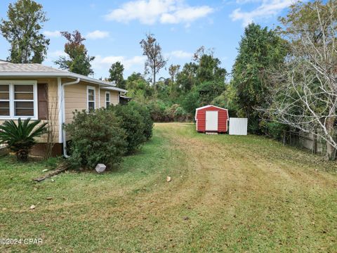 A home in Marianna