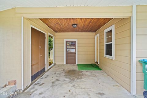 A home in Marianna