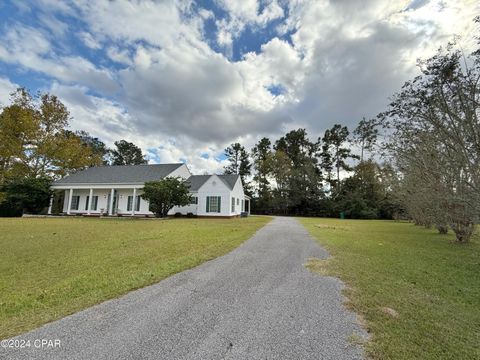 A home in Marianna