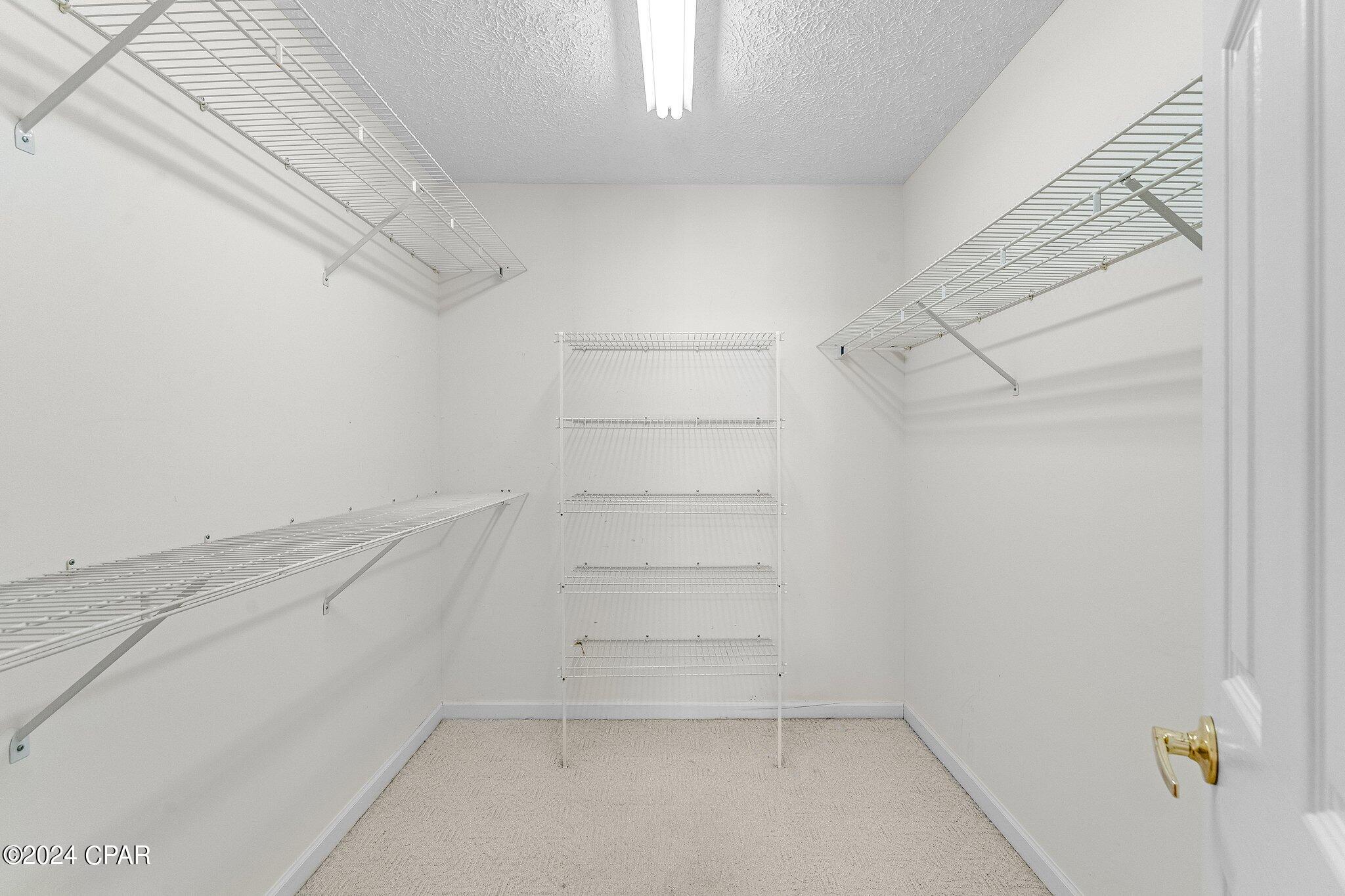 Colony Club - Residential