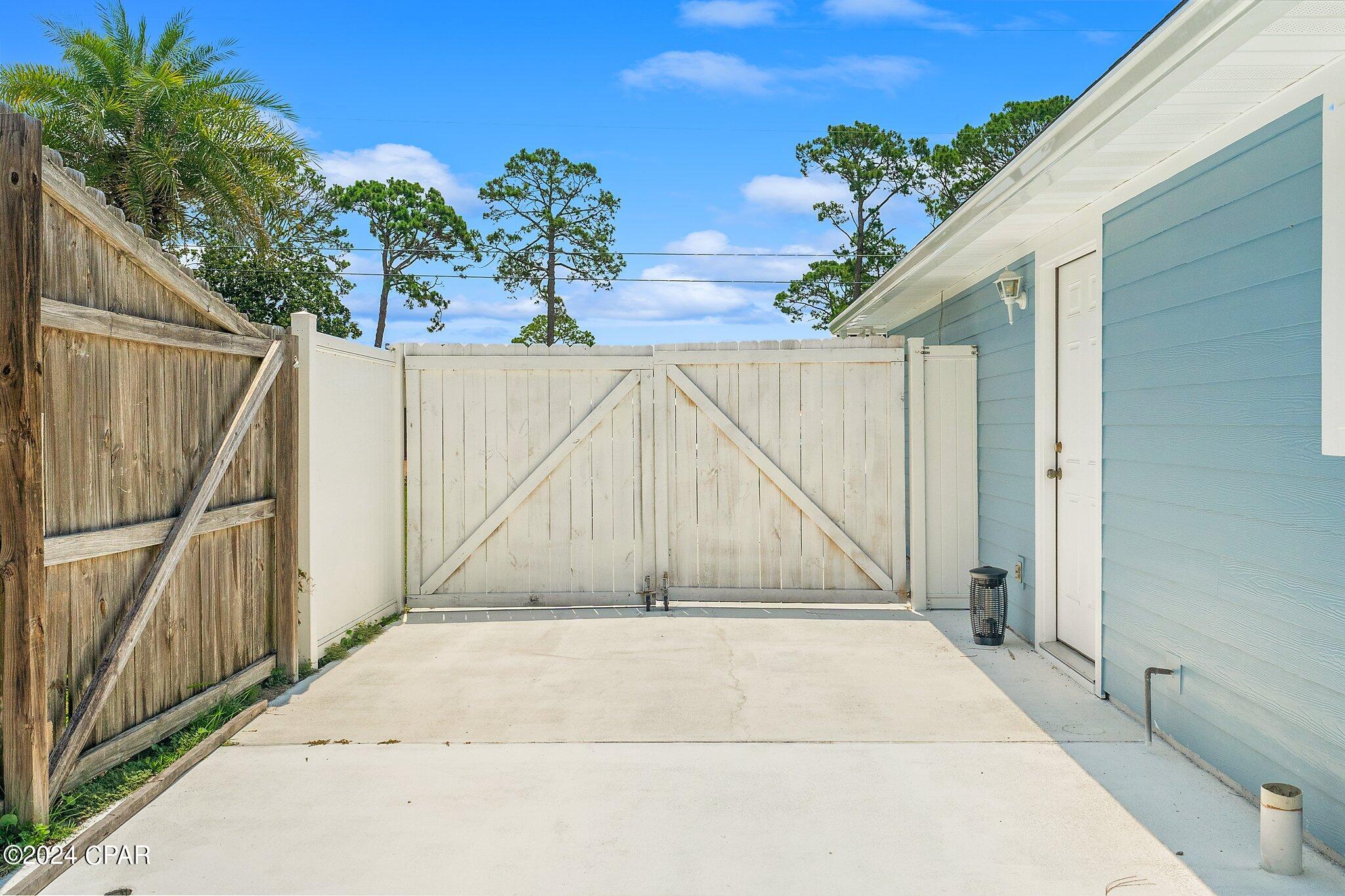 Colony Club - Residential