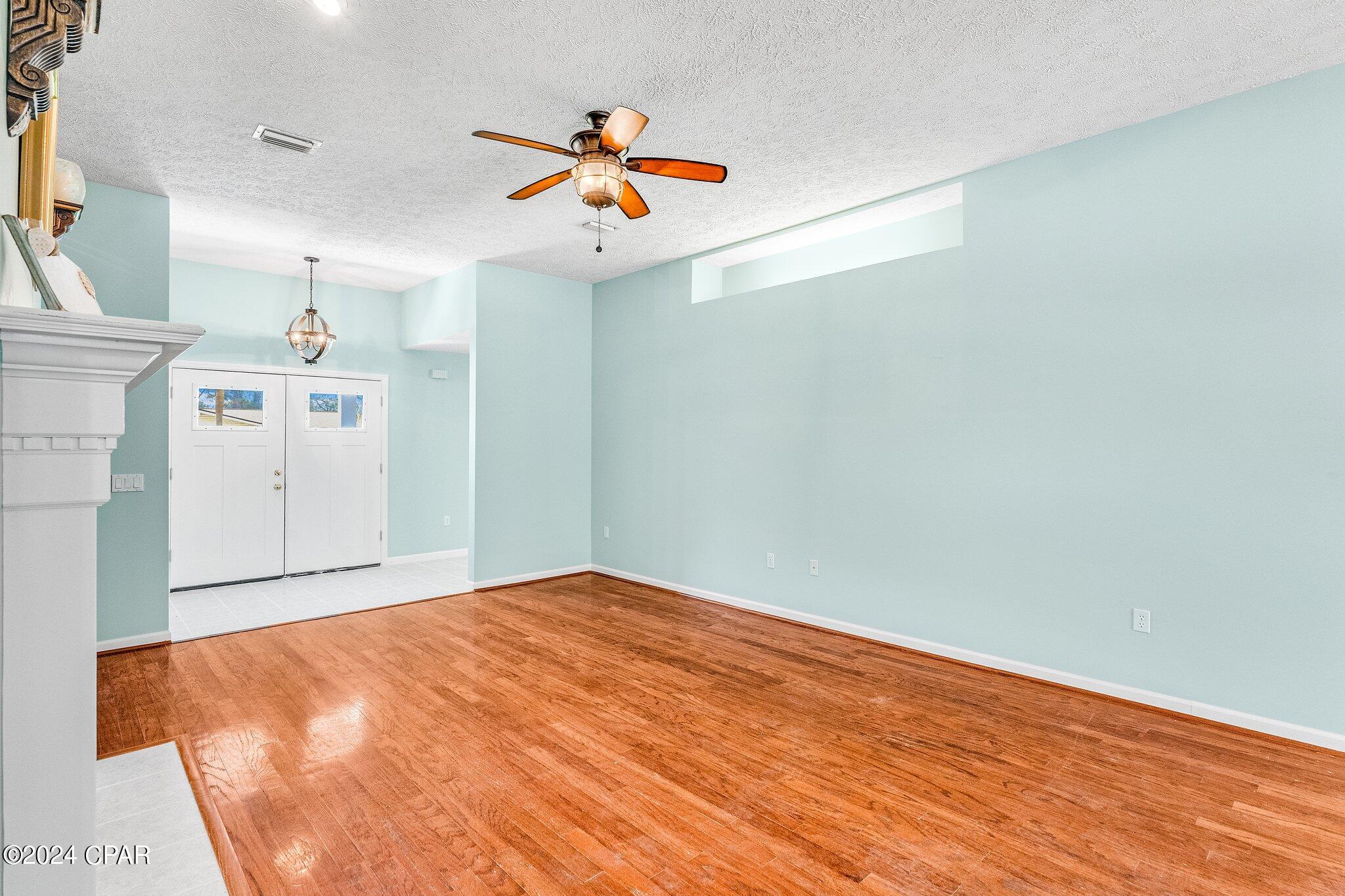 Colony Club - Residential