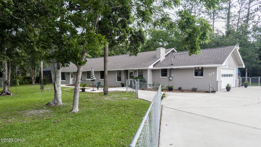 CURRENTLY UNDER CONTRACT, SELLER WILL CONSIDER BACKUP OFFERS' 
The house is immaculate!  Fantastic open floor plan just down from the intersection of Hwy 79 and Hwy 98.  Not many like this one... the property has a 60 x 40 (240 sq ft) work shop / RV storage building, 20' ceilings.  There is a studio apartment, attached w/ a 40 x 17 storage area above it with 5' of head room to work with.  The roofs are only 5 years old.  The bedrooms are all large, the family/entertainment room that connects to pool area is enormous. pool has built-in jacuzzi and waterfall.  The screened in pool deck was recently resurfaced this year 2023.  This home is perfect for entertaining and has tons of parking.  If you have the toys... this property has the space to store them!  It has a very large back yard as well!  Don't miss out on this one it's a one of a kind!