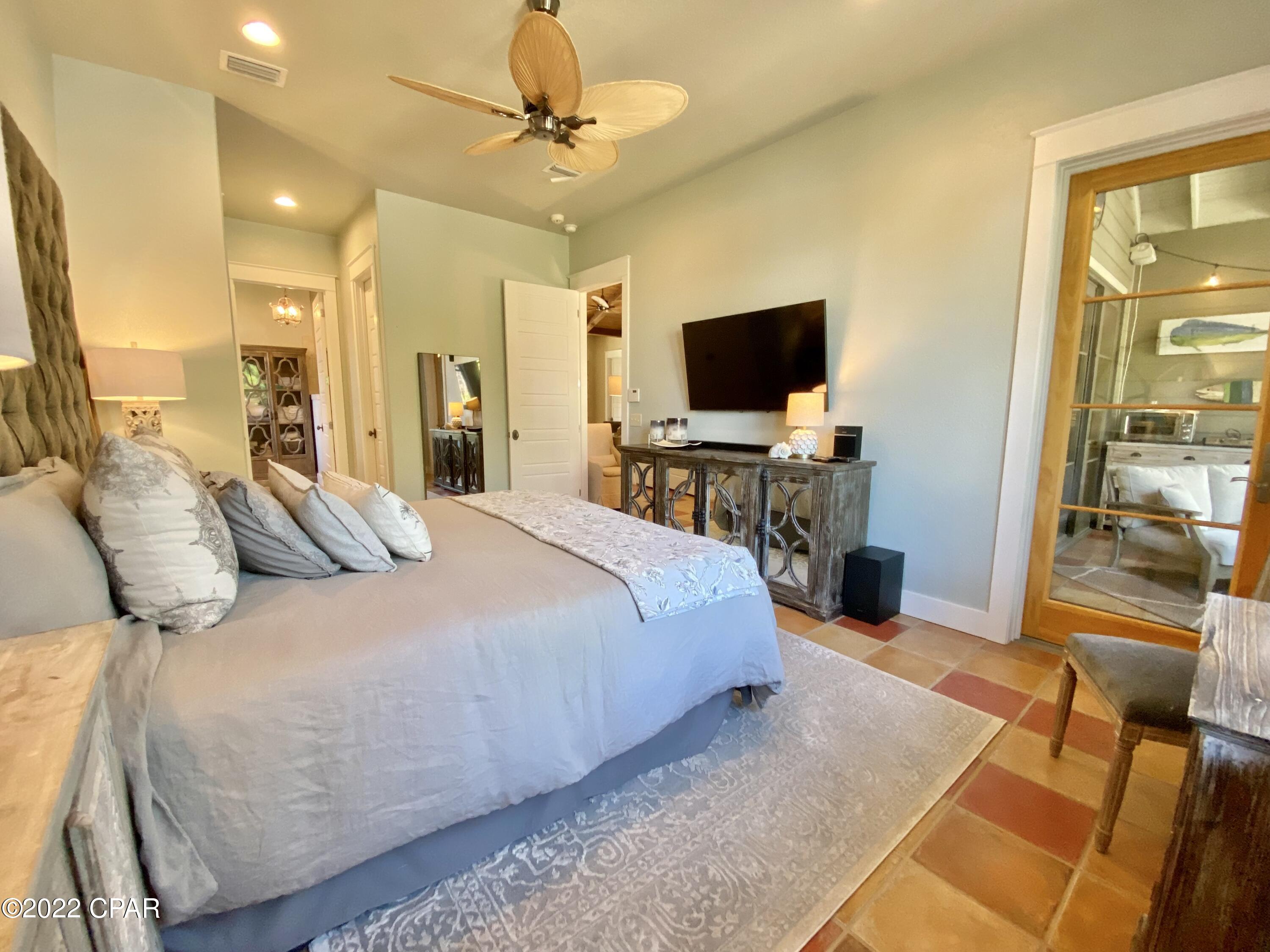 Santa Monica Beach - Residential