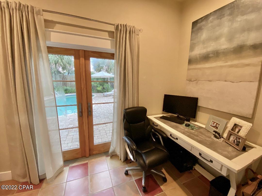 Santa Monica Beach - Residential