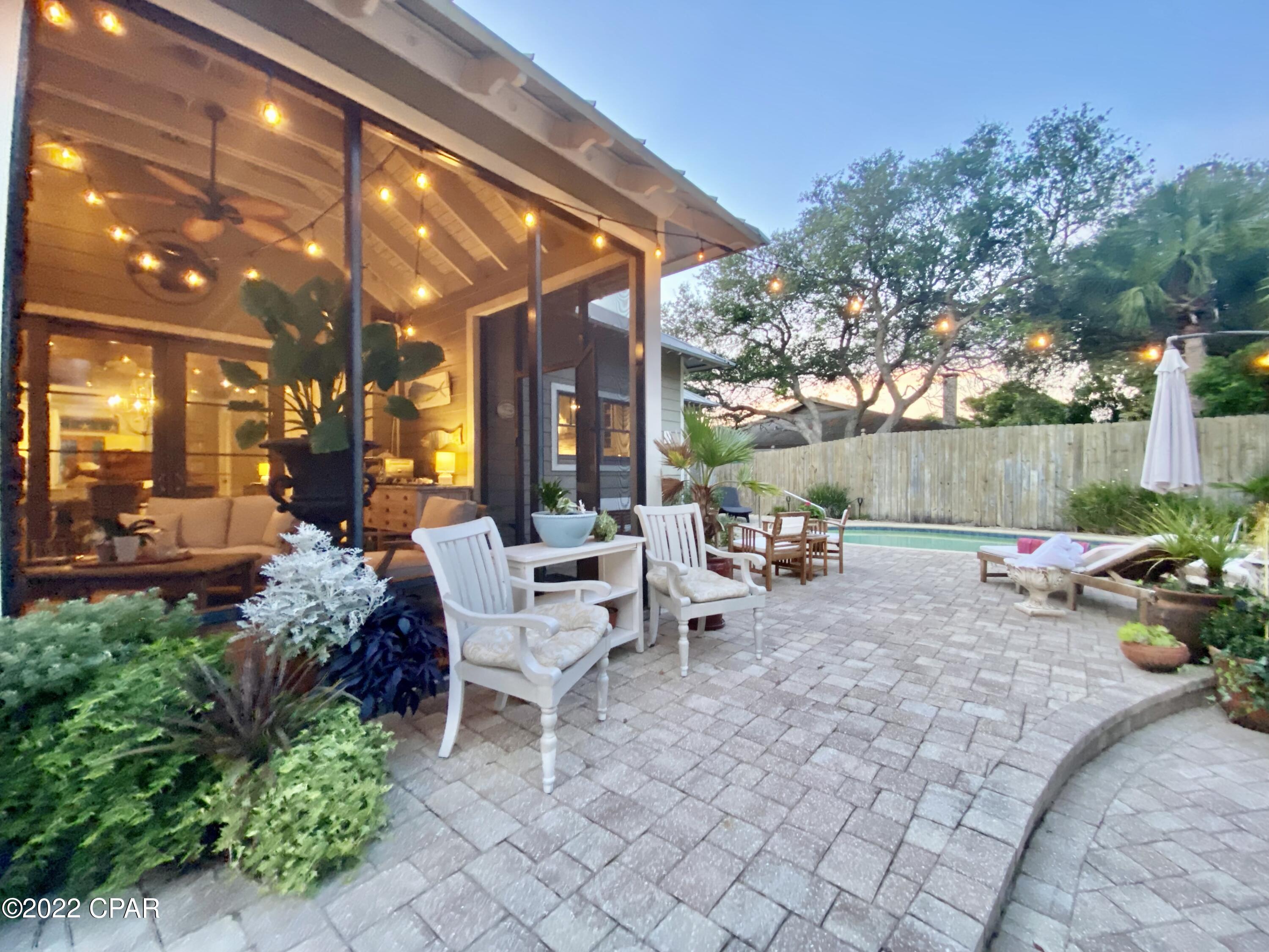 Santa Monica Beach - Residential