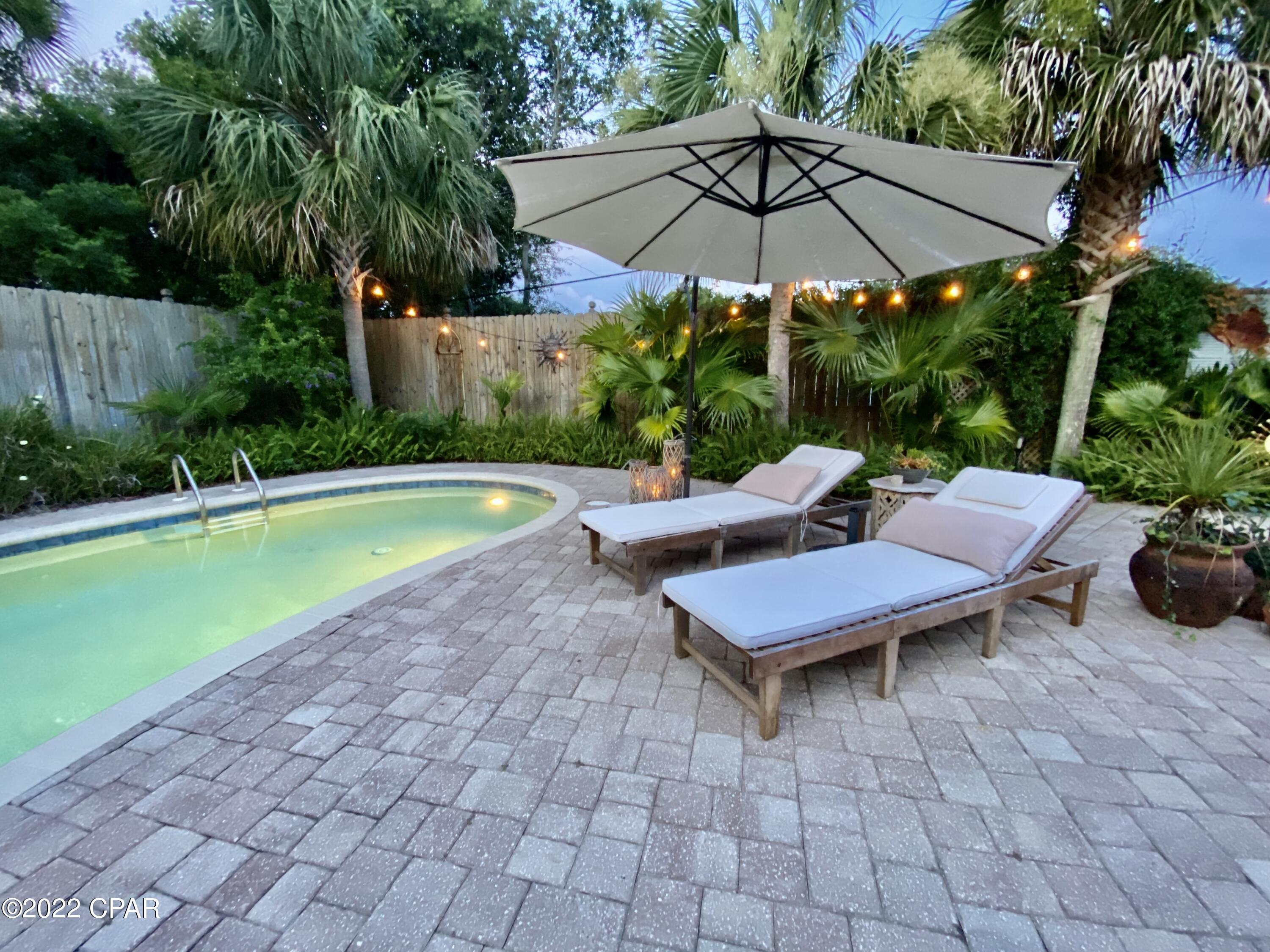 Santa Monica Beach - Residential