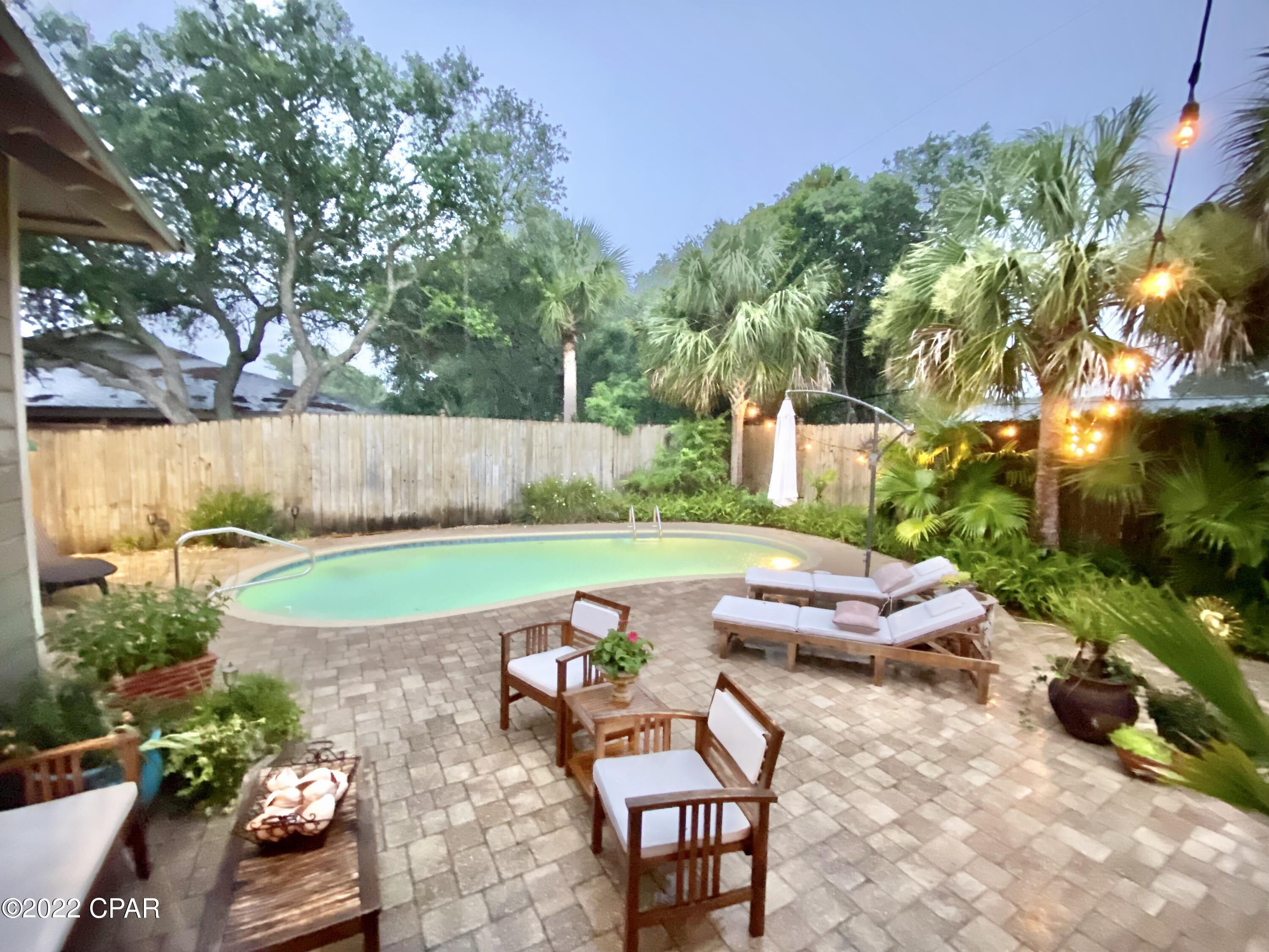 Santa Monica Beach - Residential