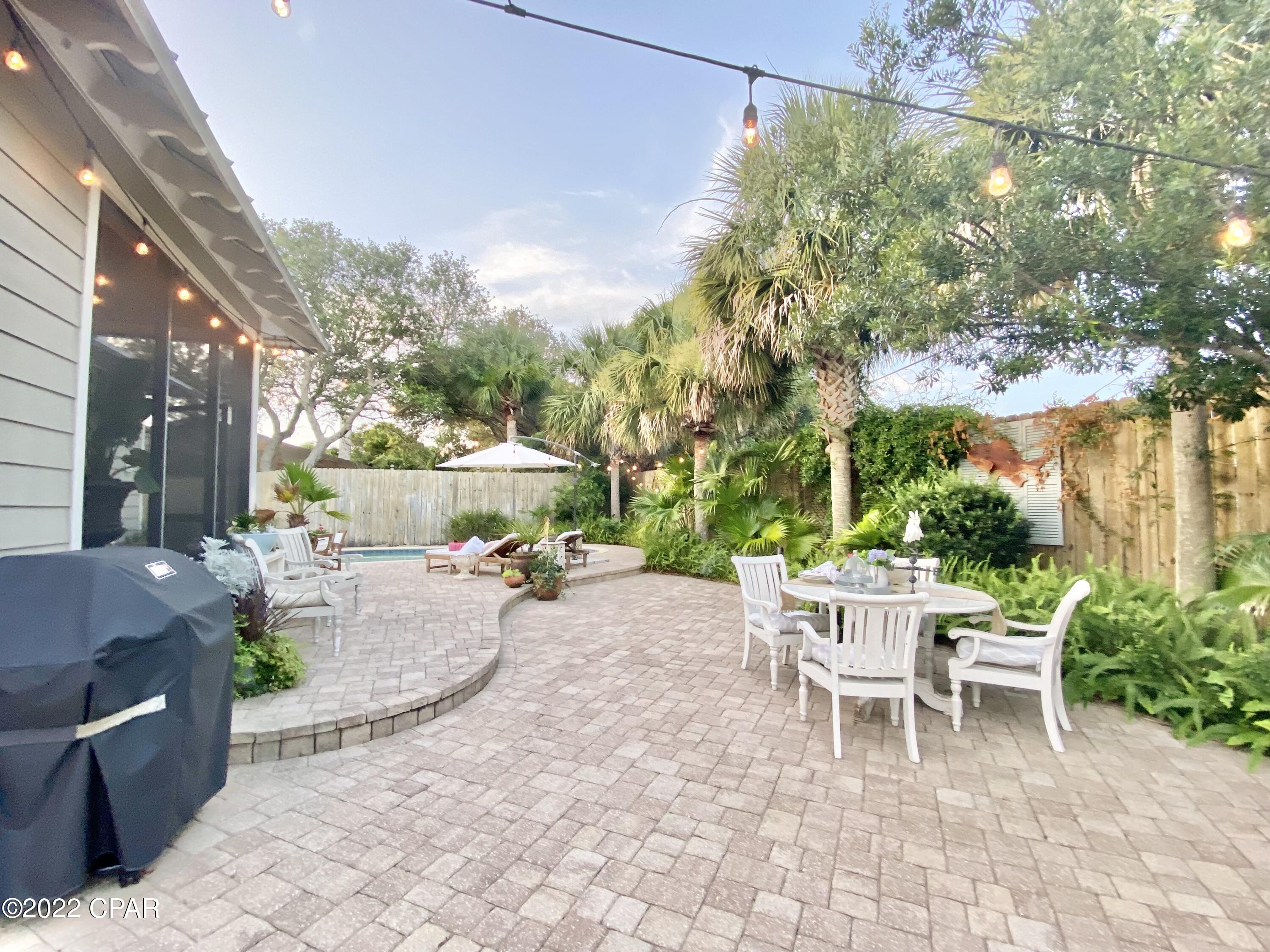 Santa Monica Beach - Residential