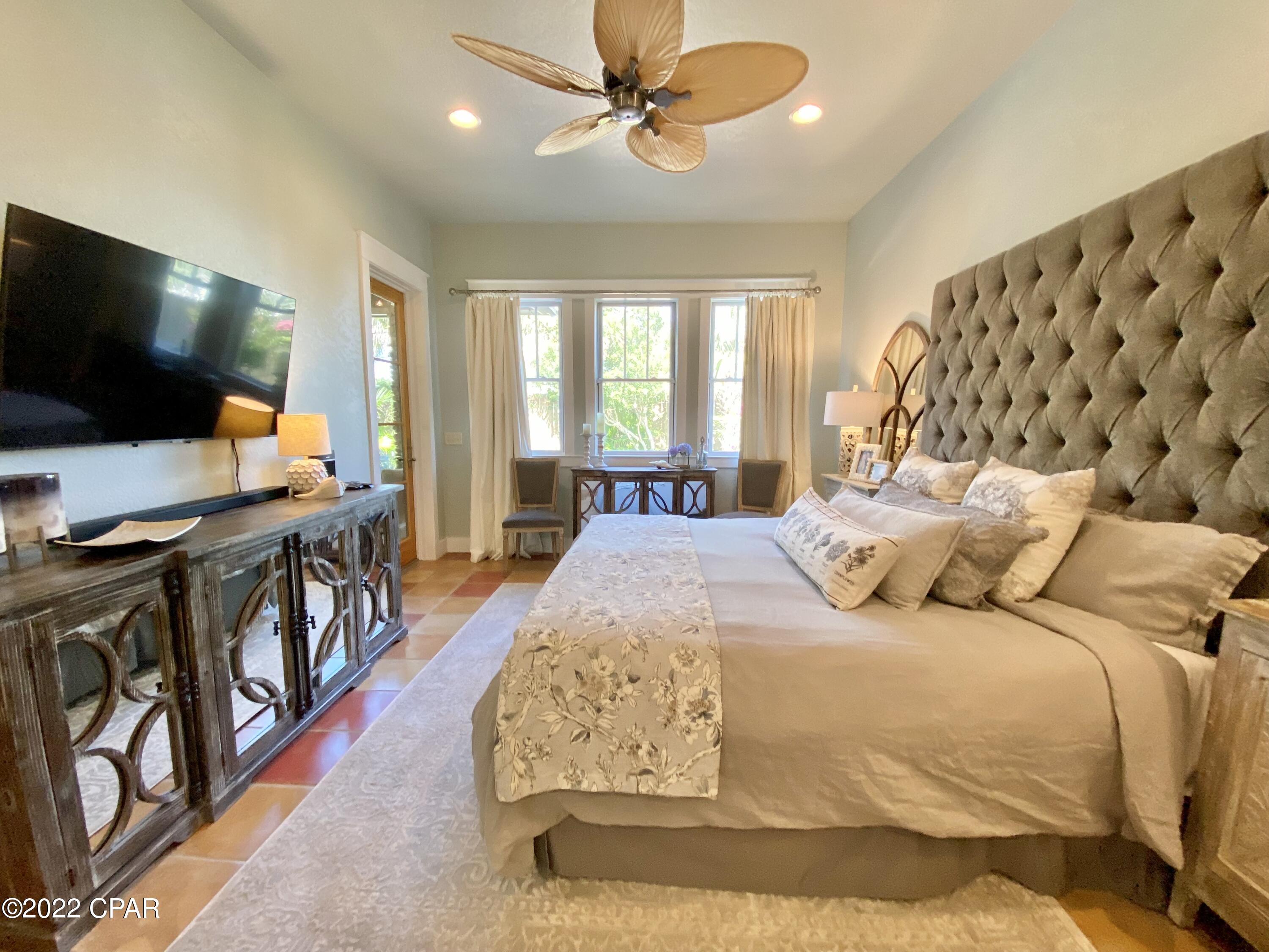 Santa Monica Beach - Residential