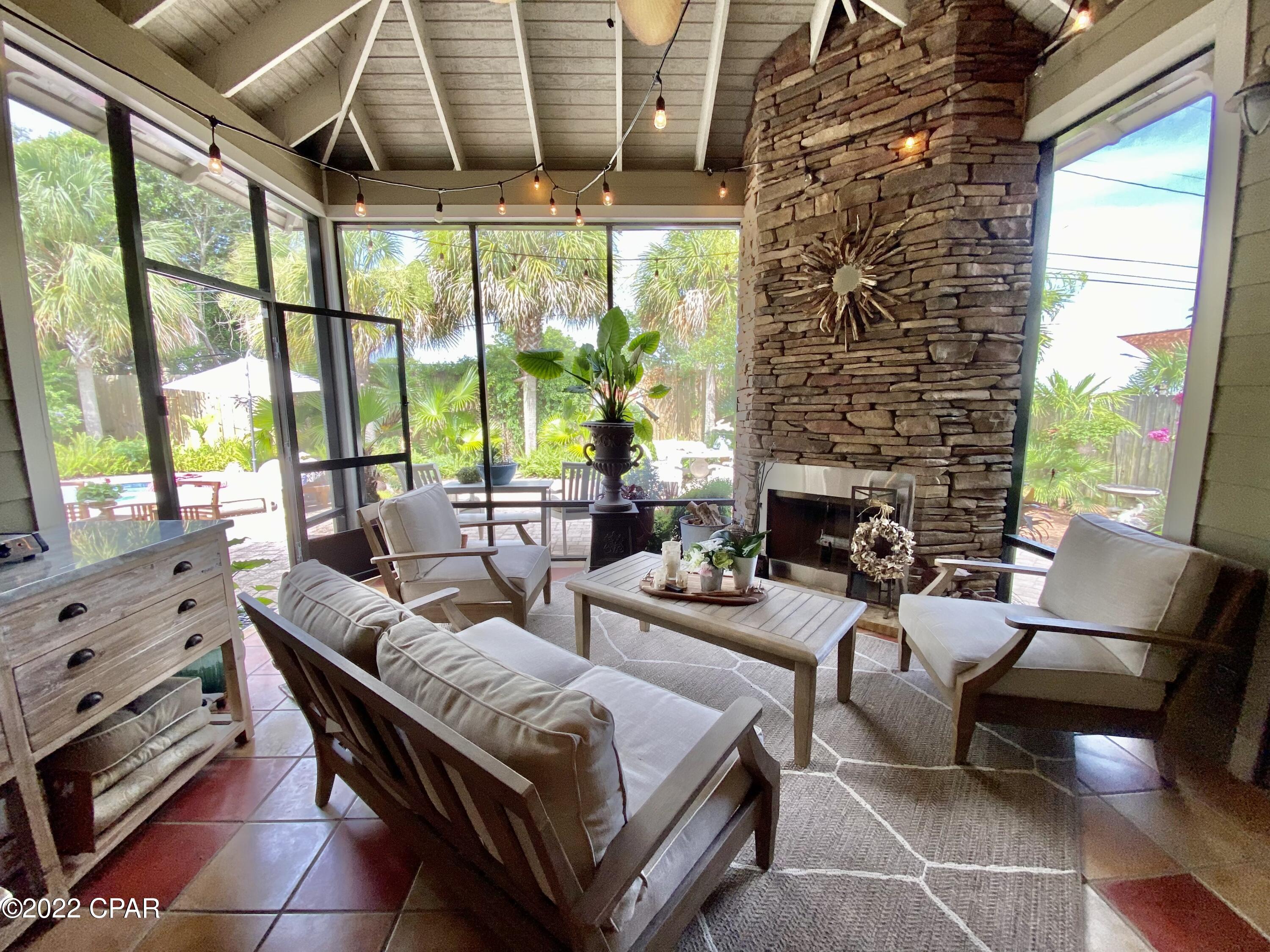 Santa Monica Beach - Residential