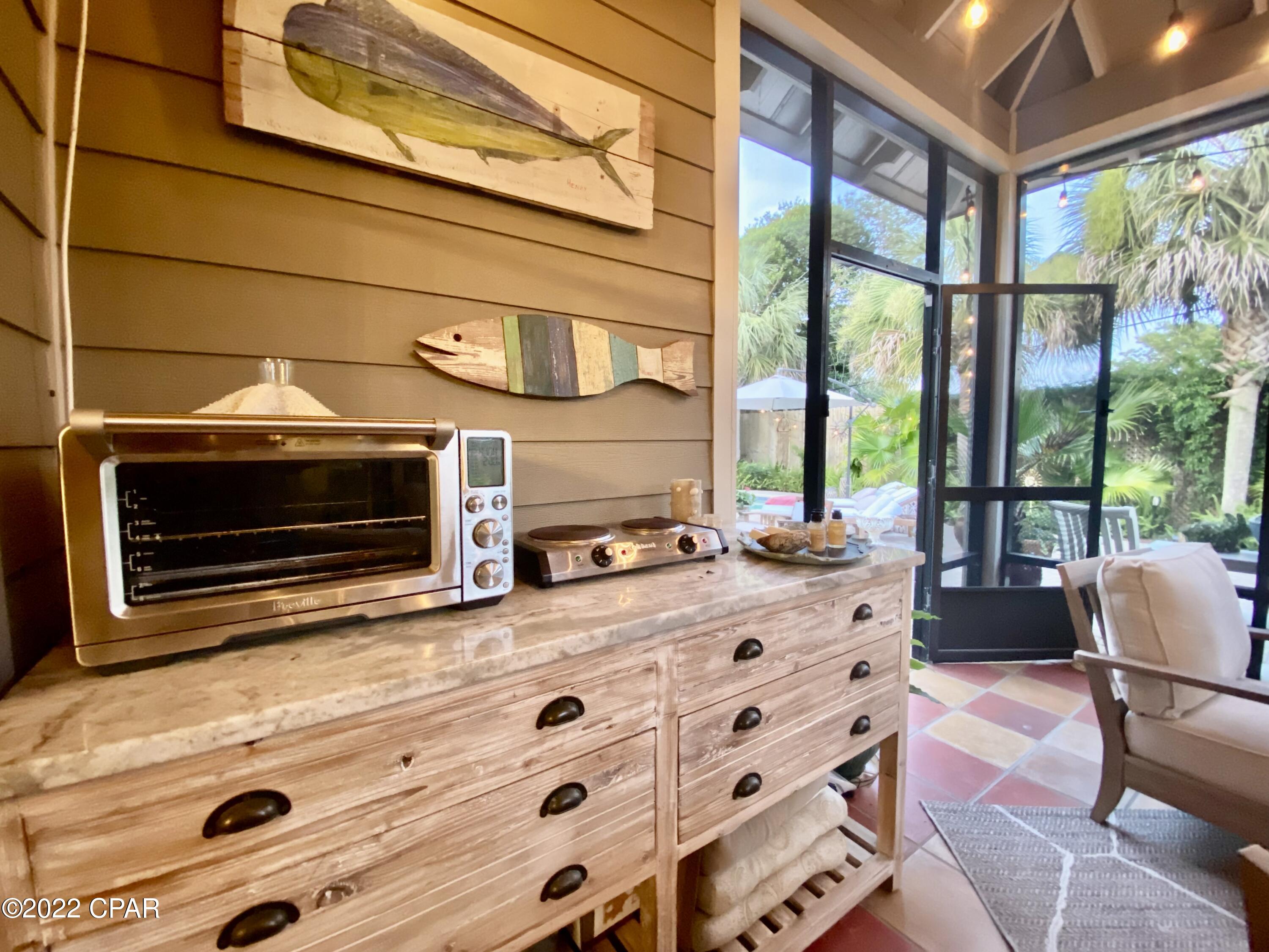 Santa Monica Beach - Residential