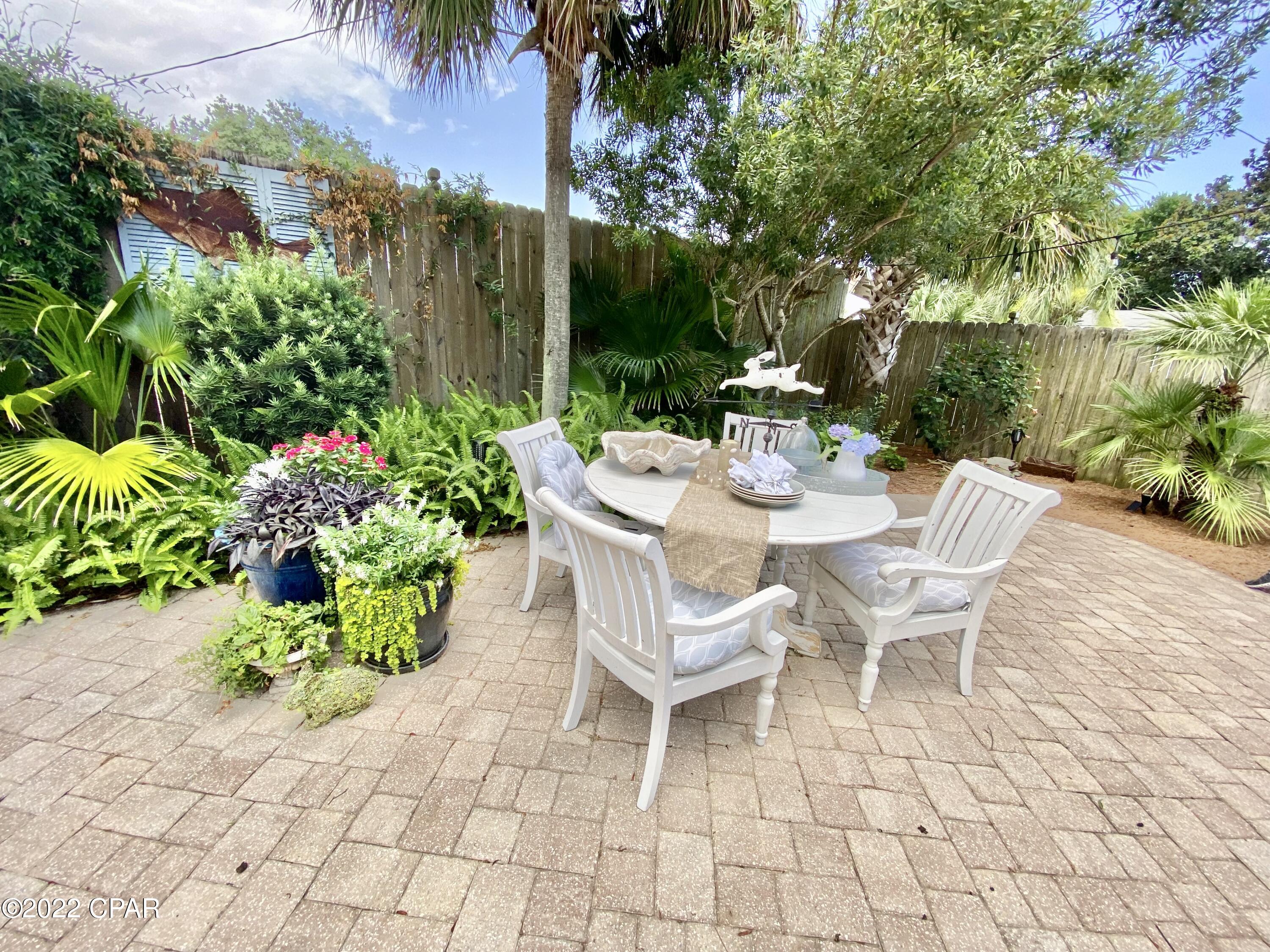 Santa Monica Beach - Residential