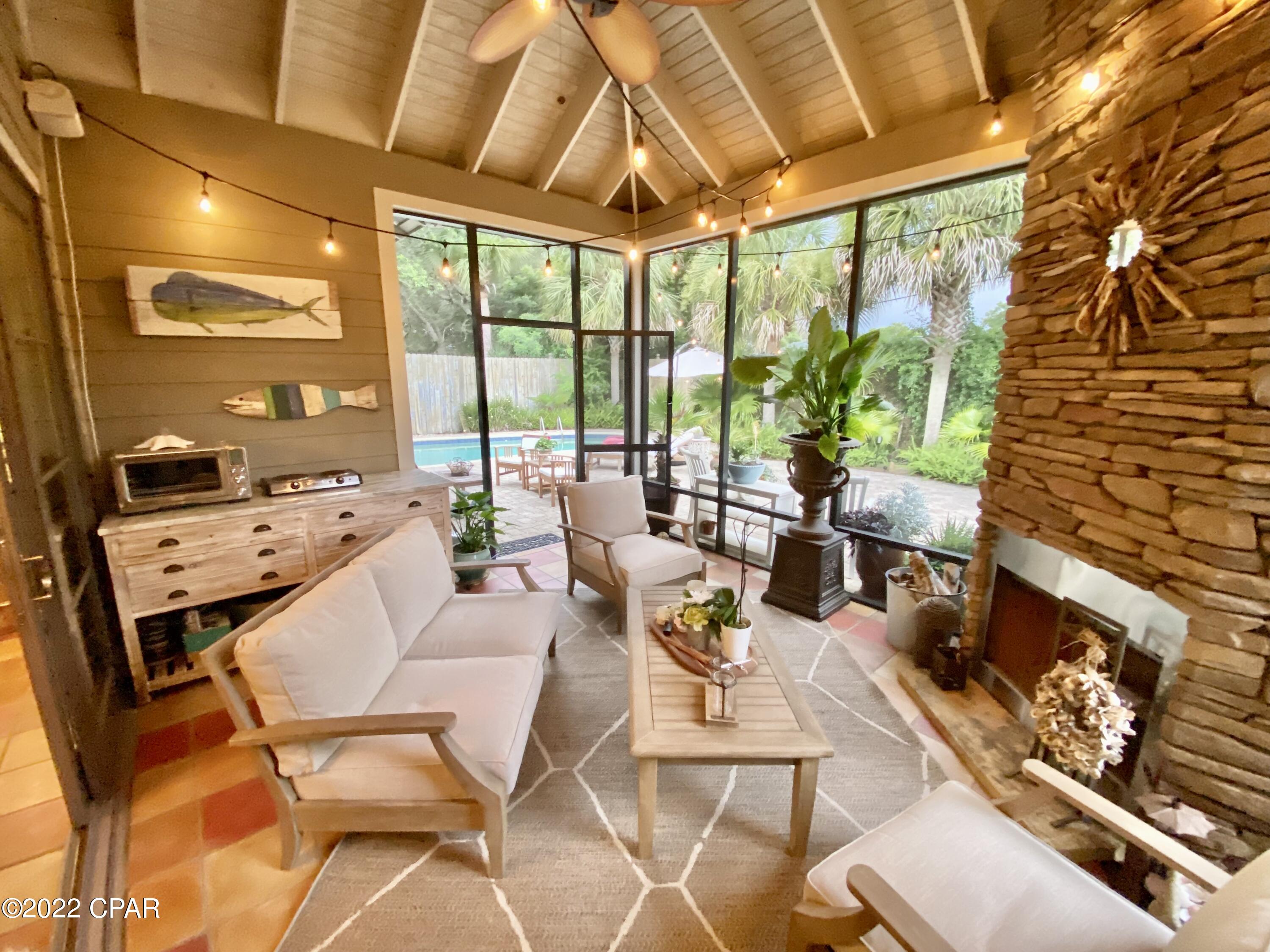 Santa Monica Beach - Residential