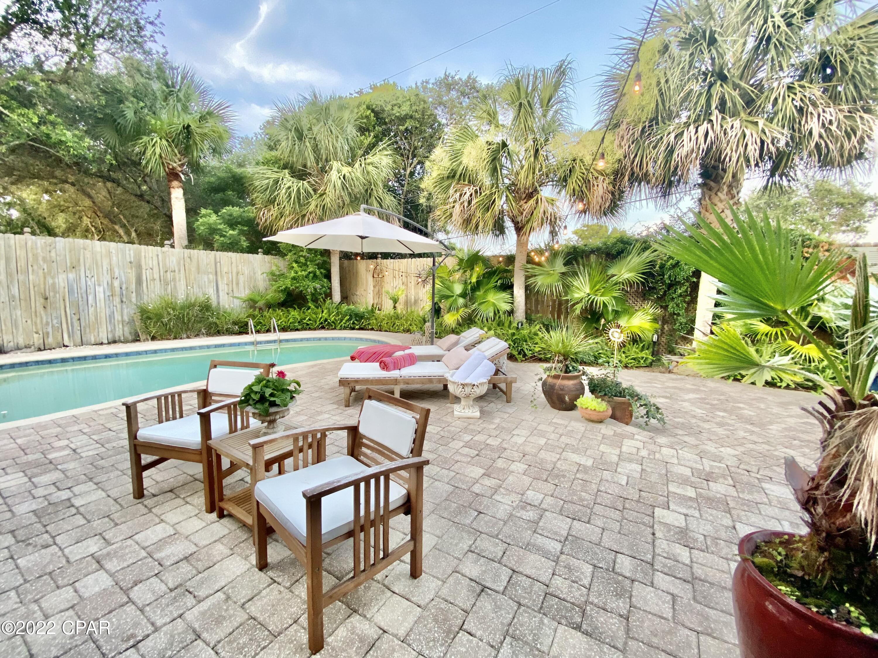 Santa Monica Beach - Residential